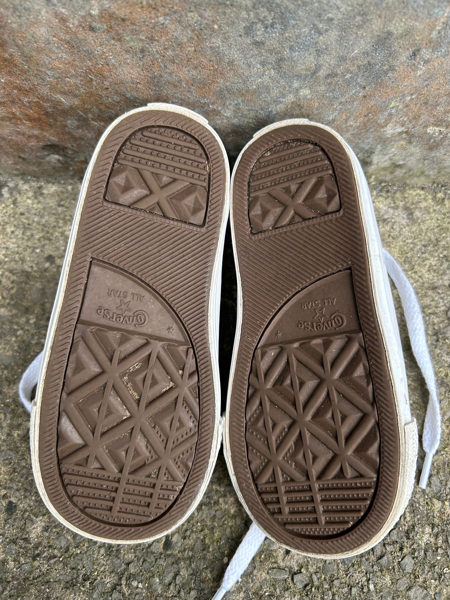 White leather converse uk 8 (eu 24)