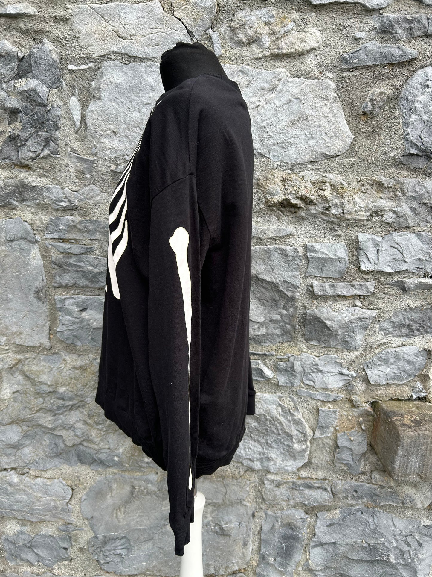 Skeleton black sweatshirt uk 14-16
