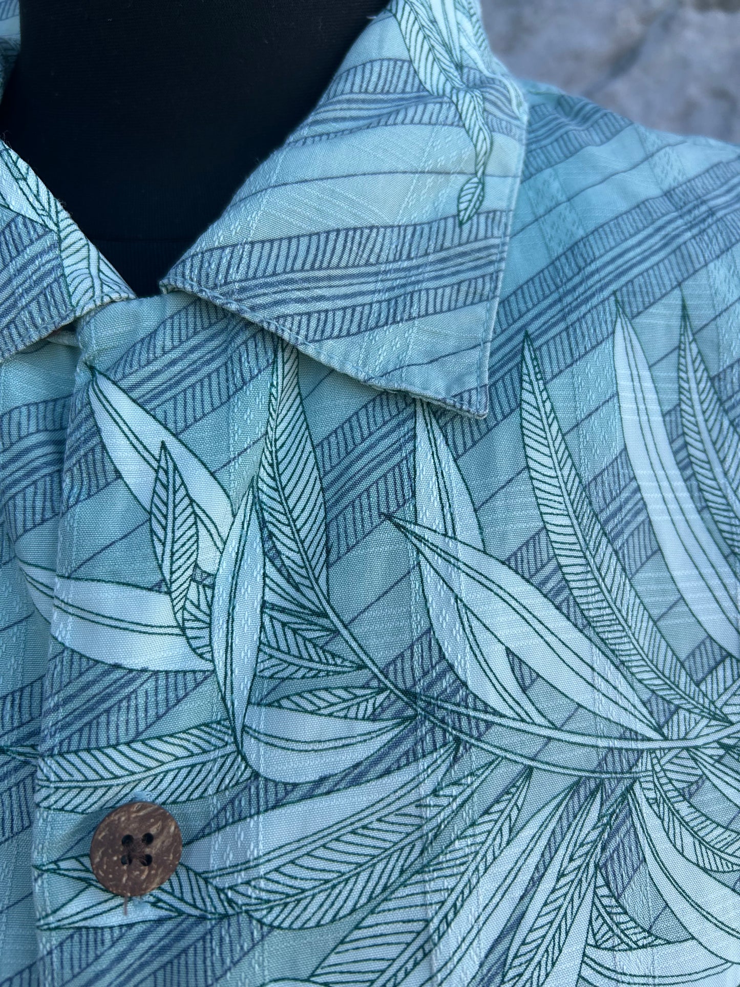 90s green stripes&palm leaves shirt Medium