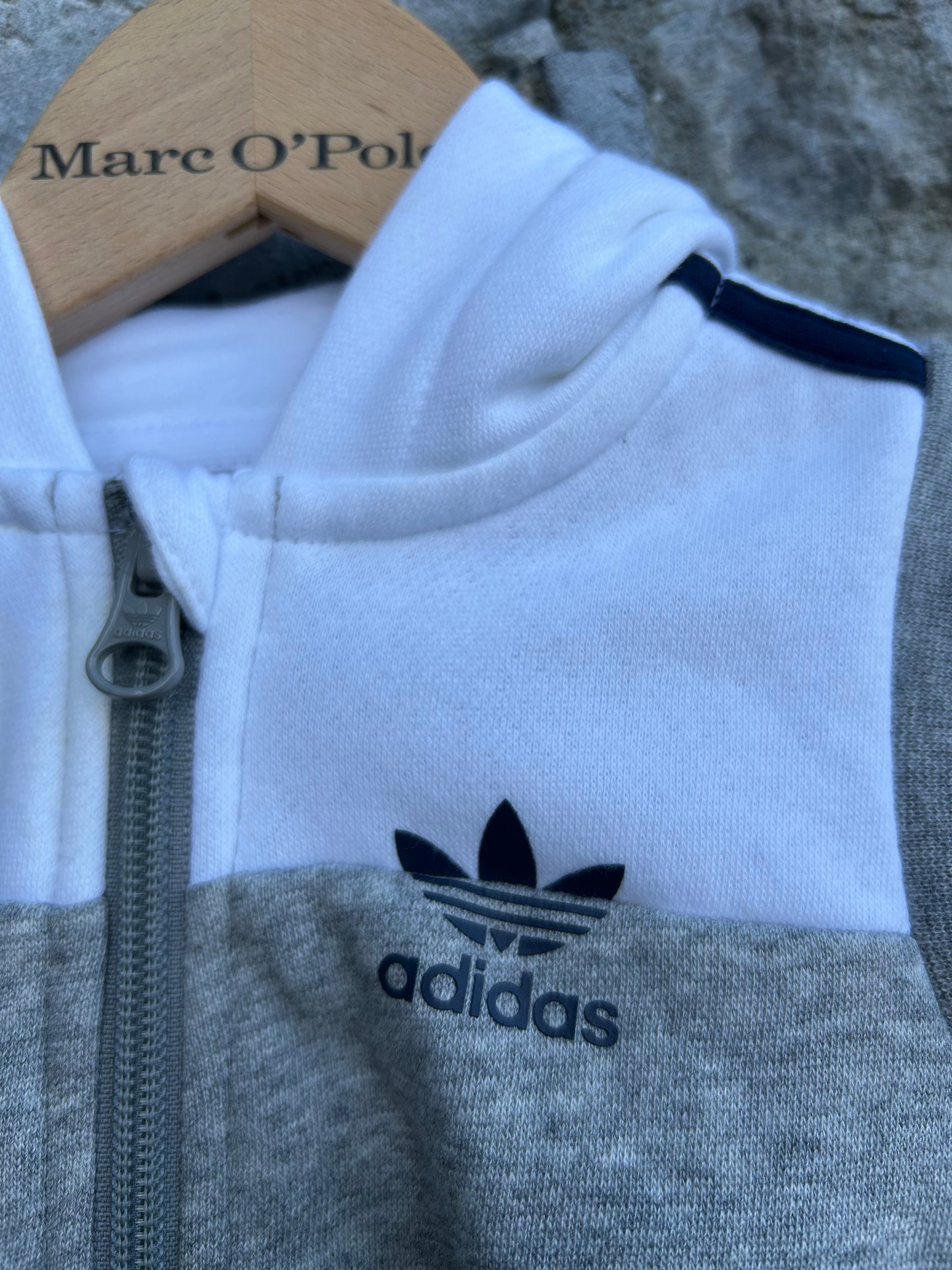 Grey&white hooded gilet 3-6m (62-68cm)