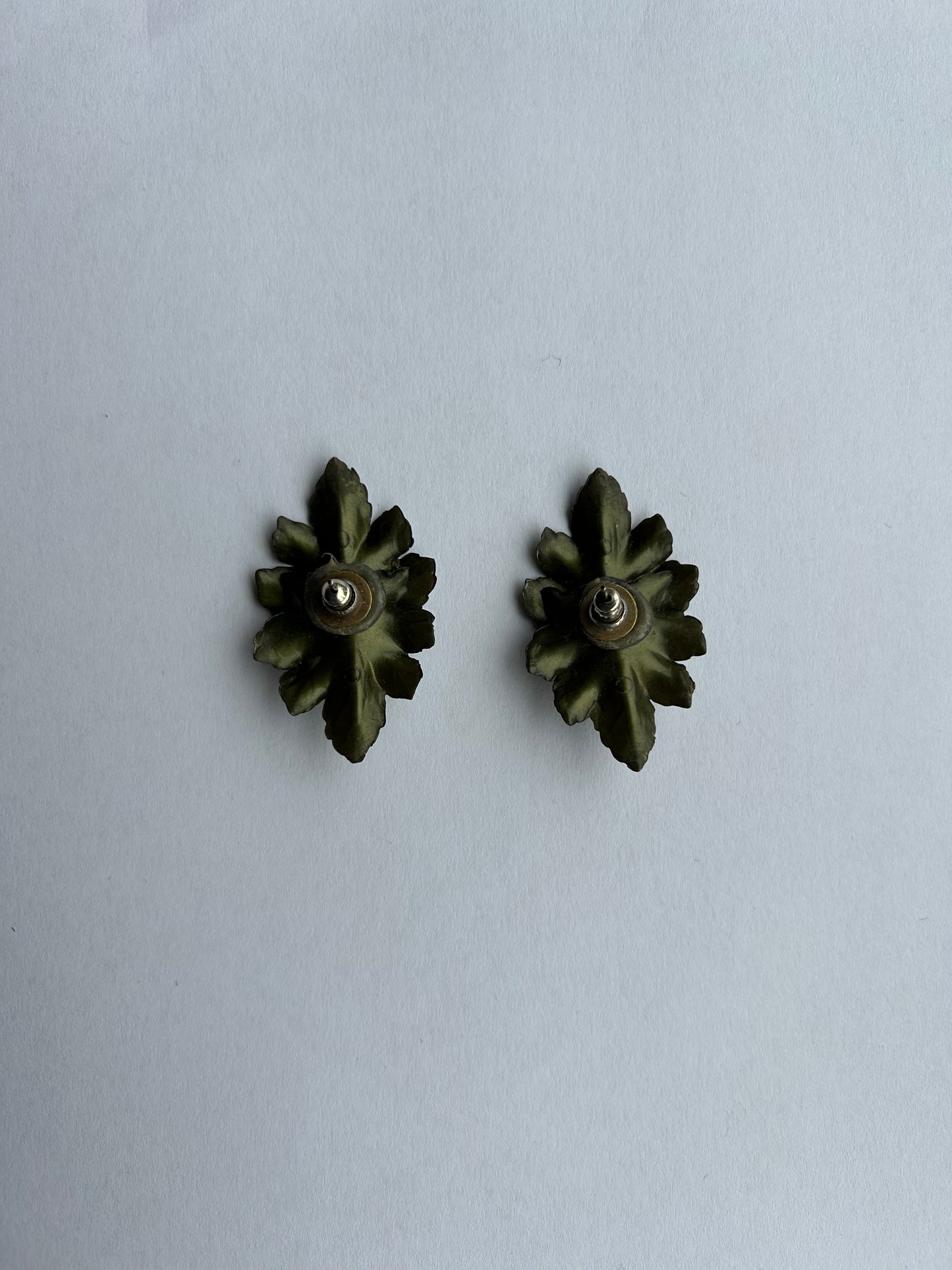 Leaf earrings
