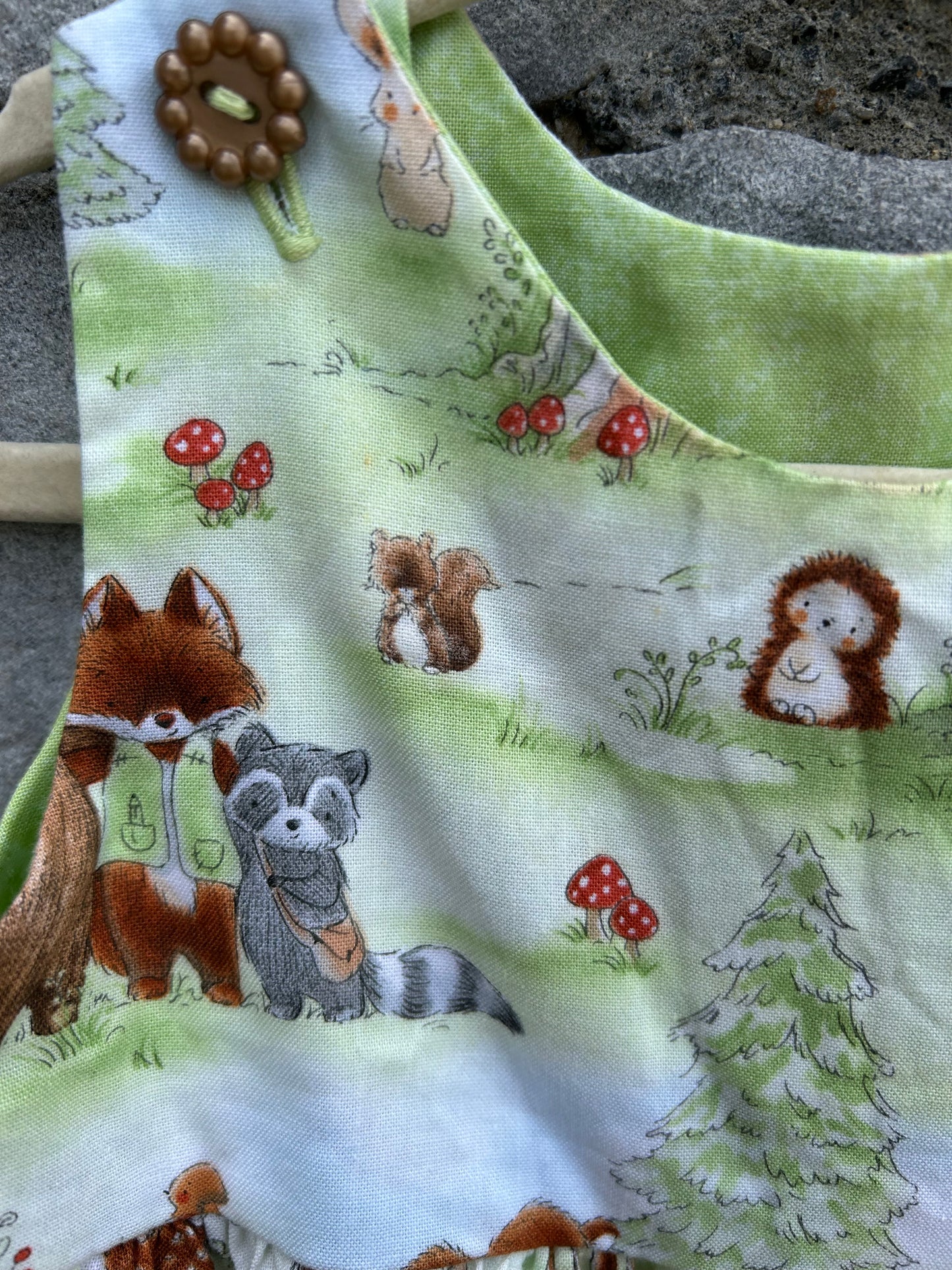 Woodlands Green pinafore 9-12m (74-80cm)