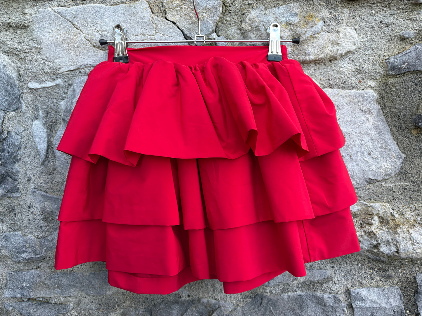Red tiered skirt 5-6y (110-116cm)