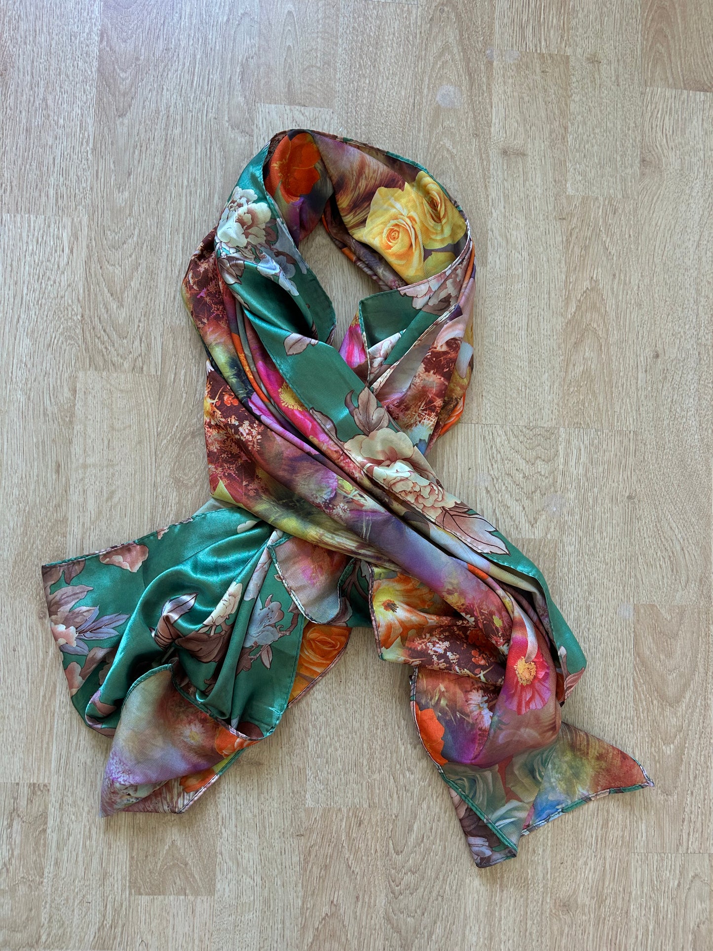 Green&floral scarf