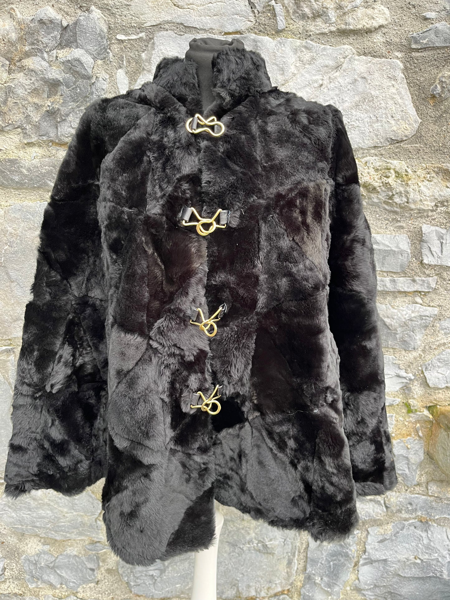 Black faux fur cape free size