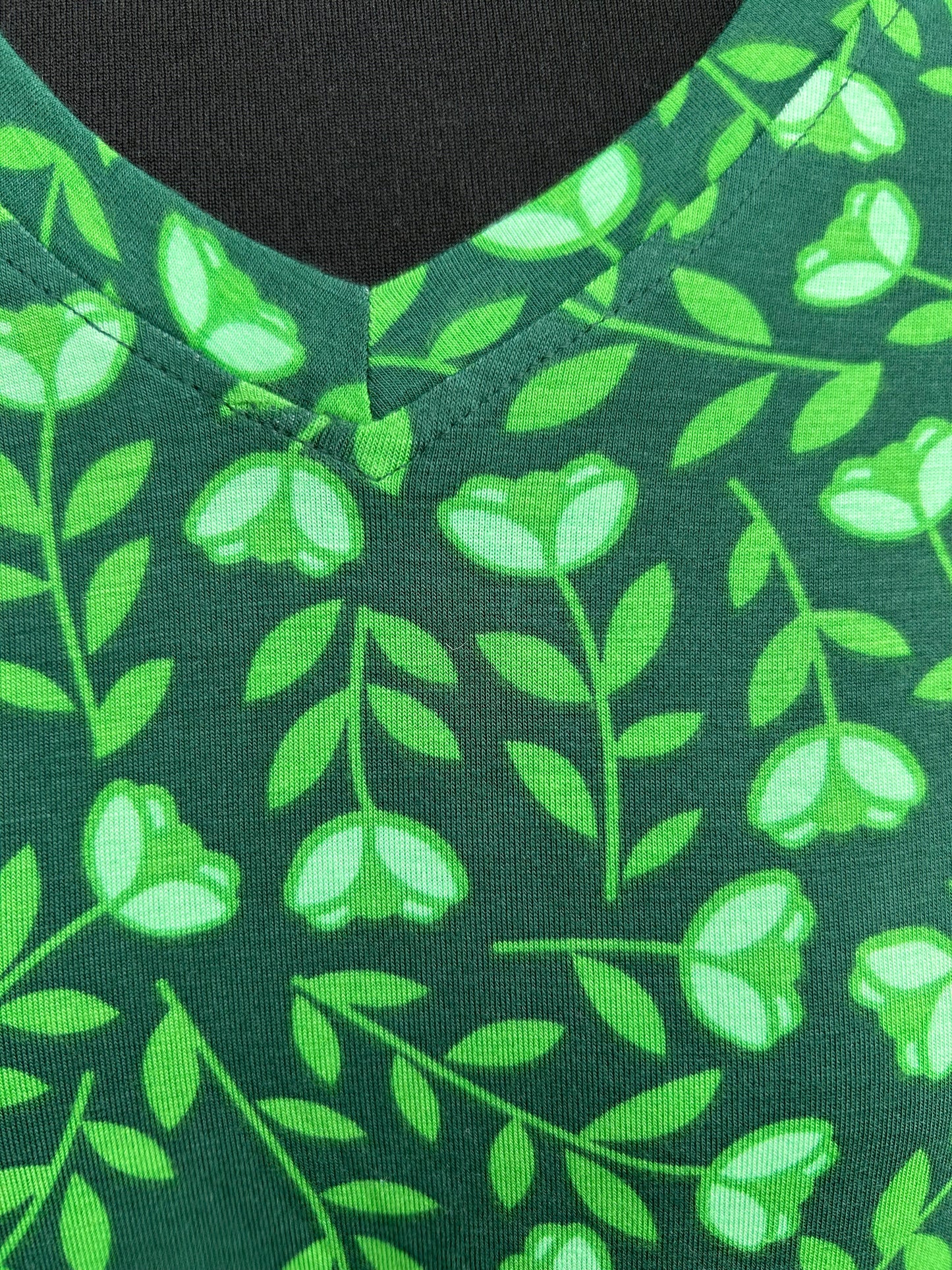 Green floral tee uk 10-12