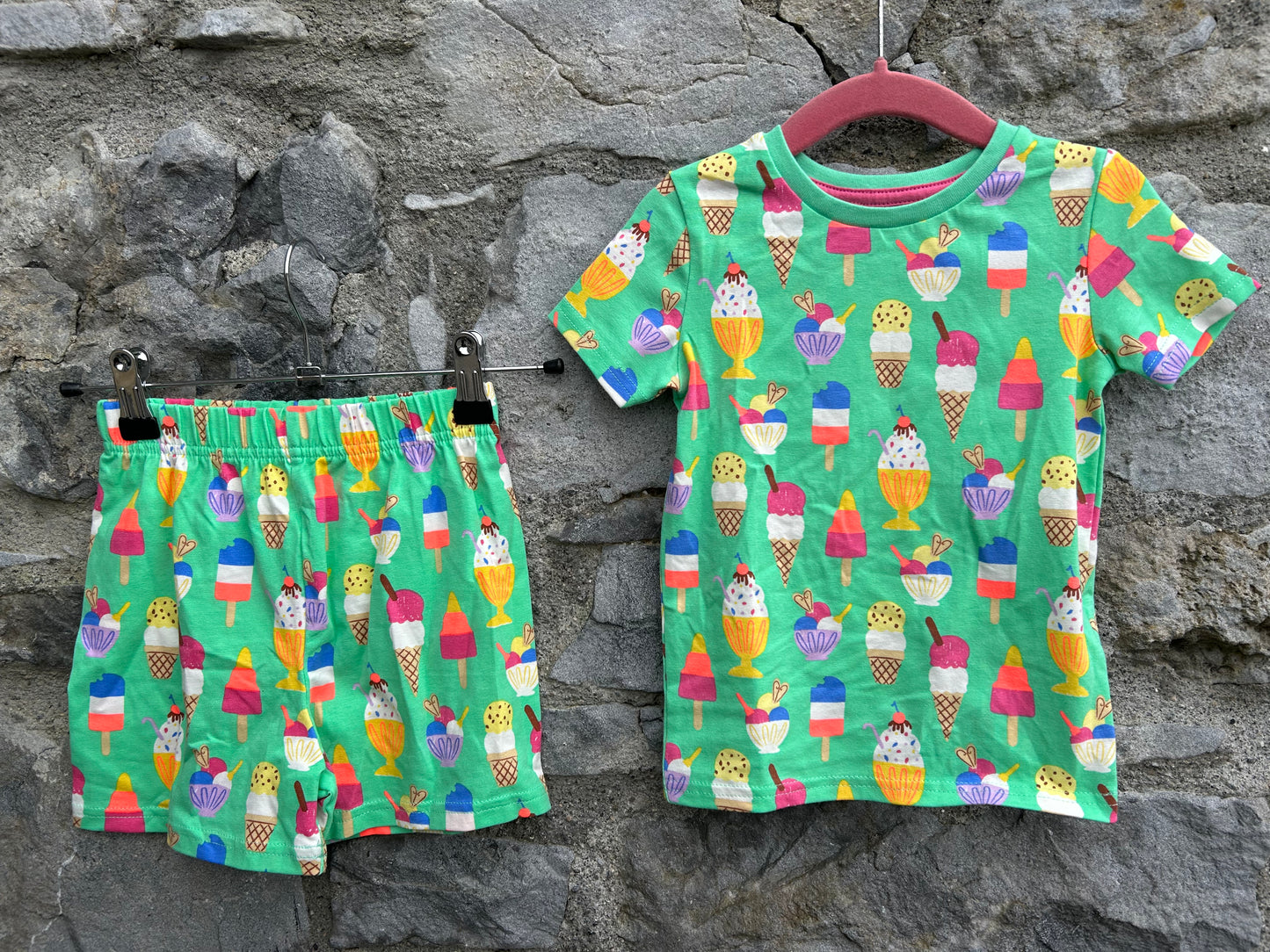 Ice cream green pjs 18-24m (86-92cm)