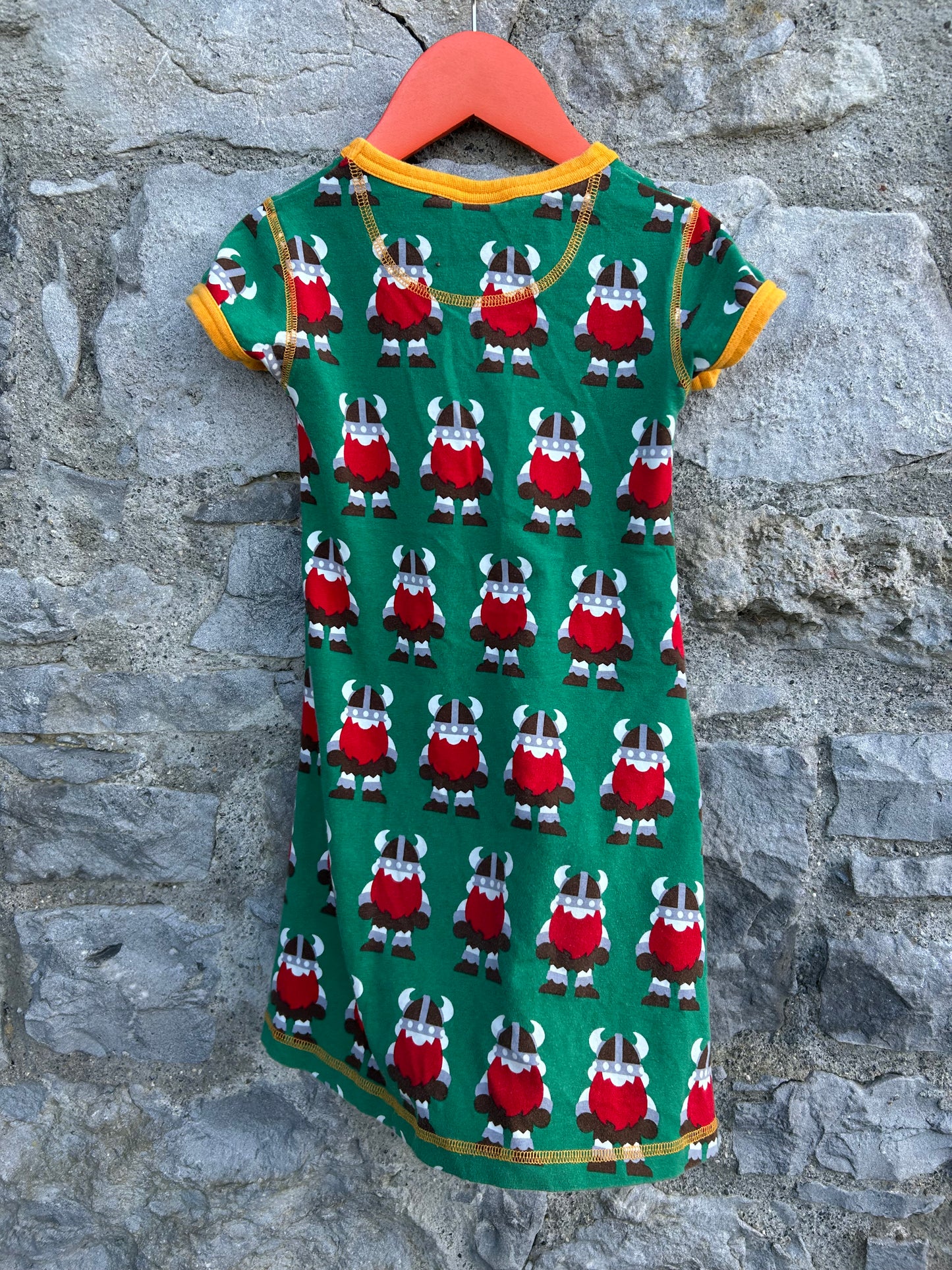 Vikings green dress 3-4y (98-104cm)