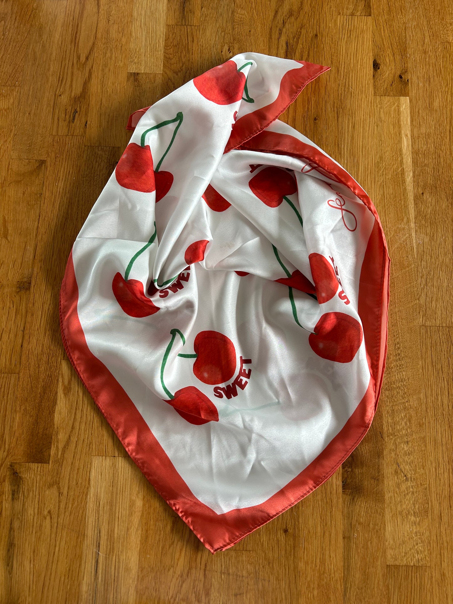 Cherry scarf