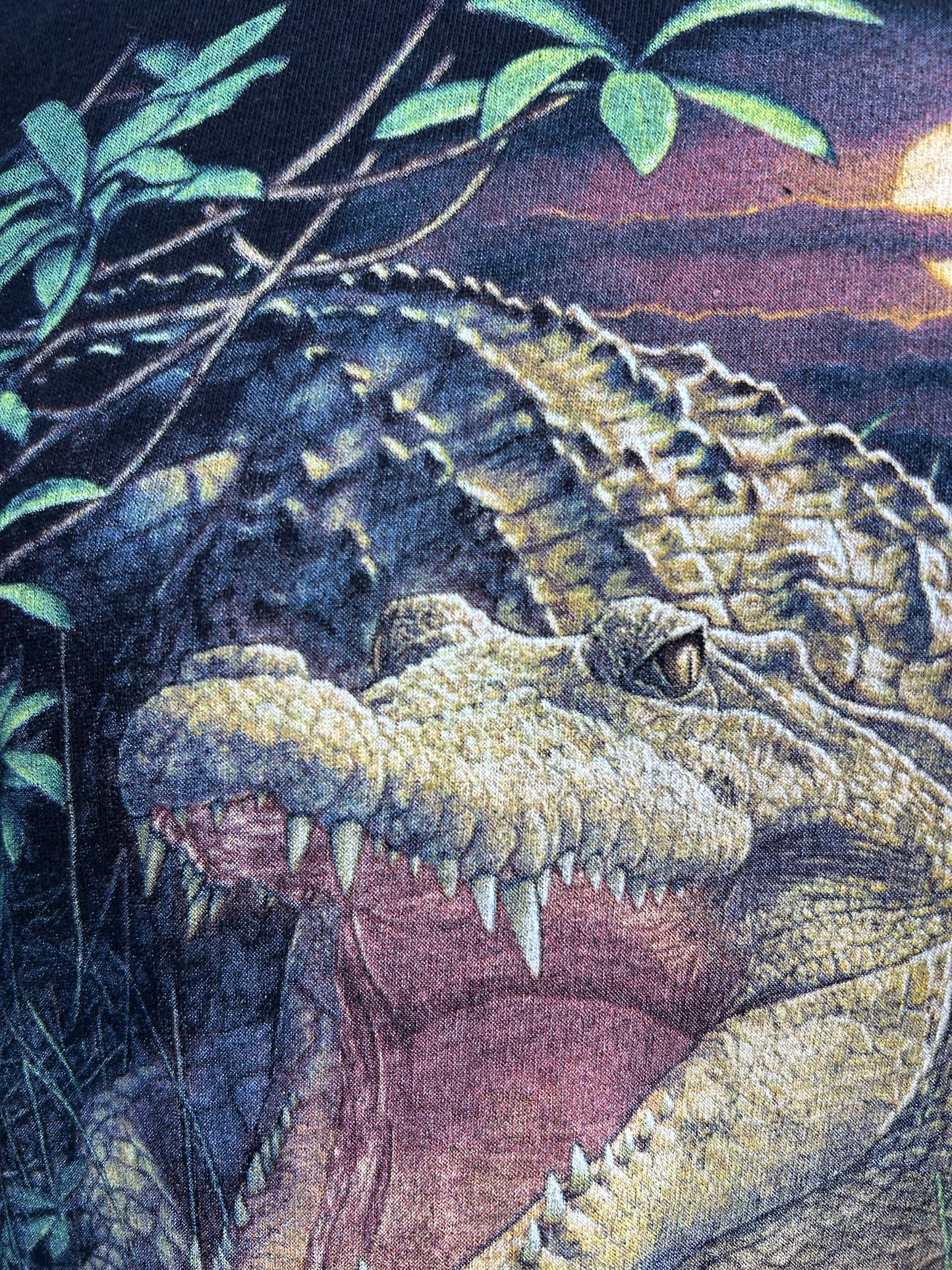 90s crocodile charcoal T-shirt Large