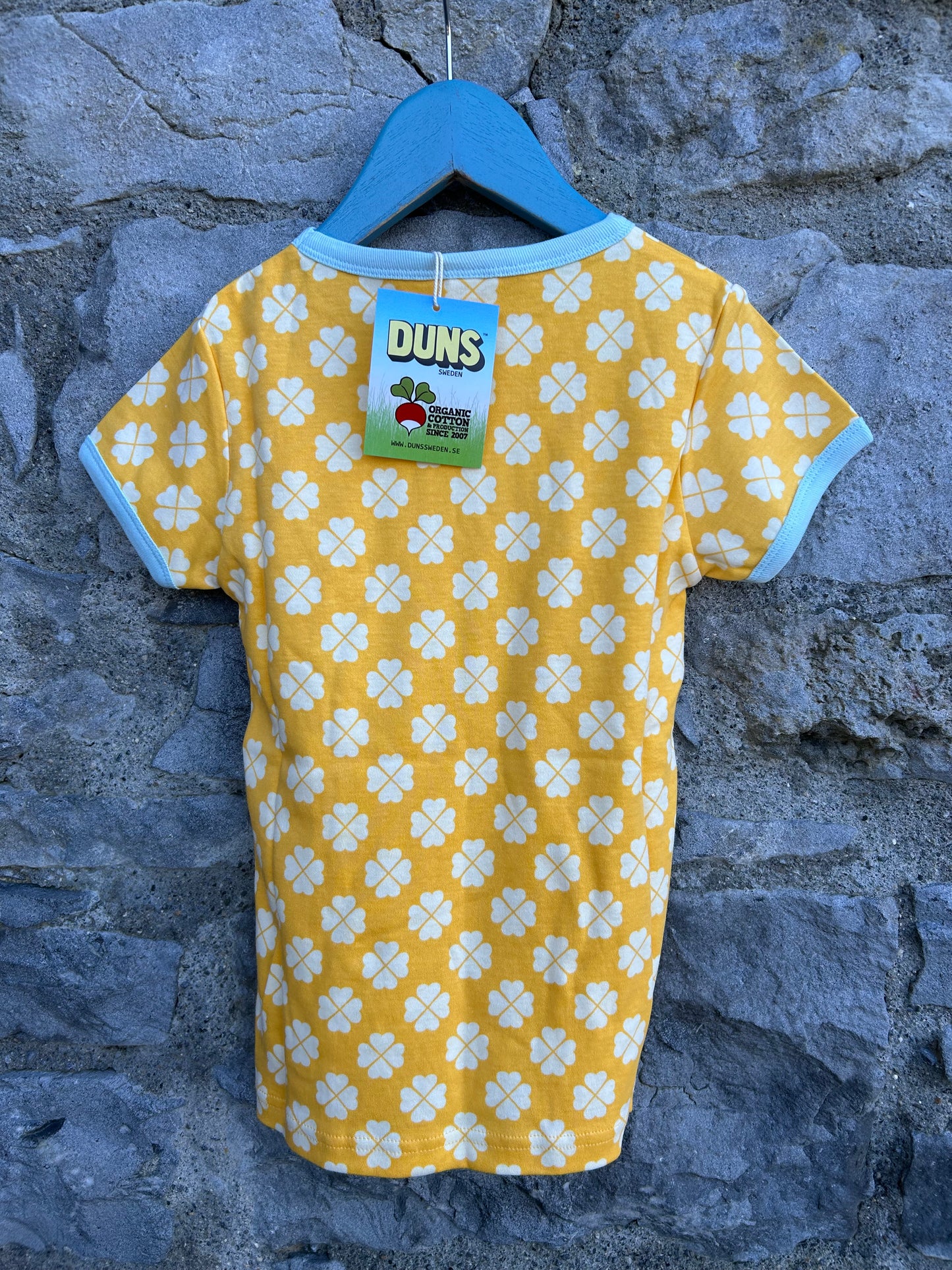 Yellow clover T-shirt 7y (122cm)