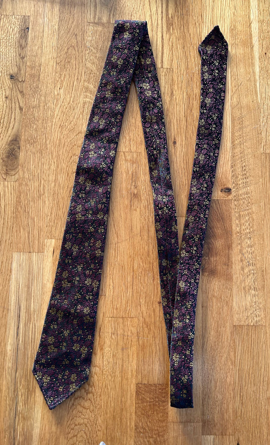 Brown tiny flower tie