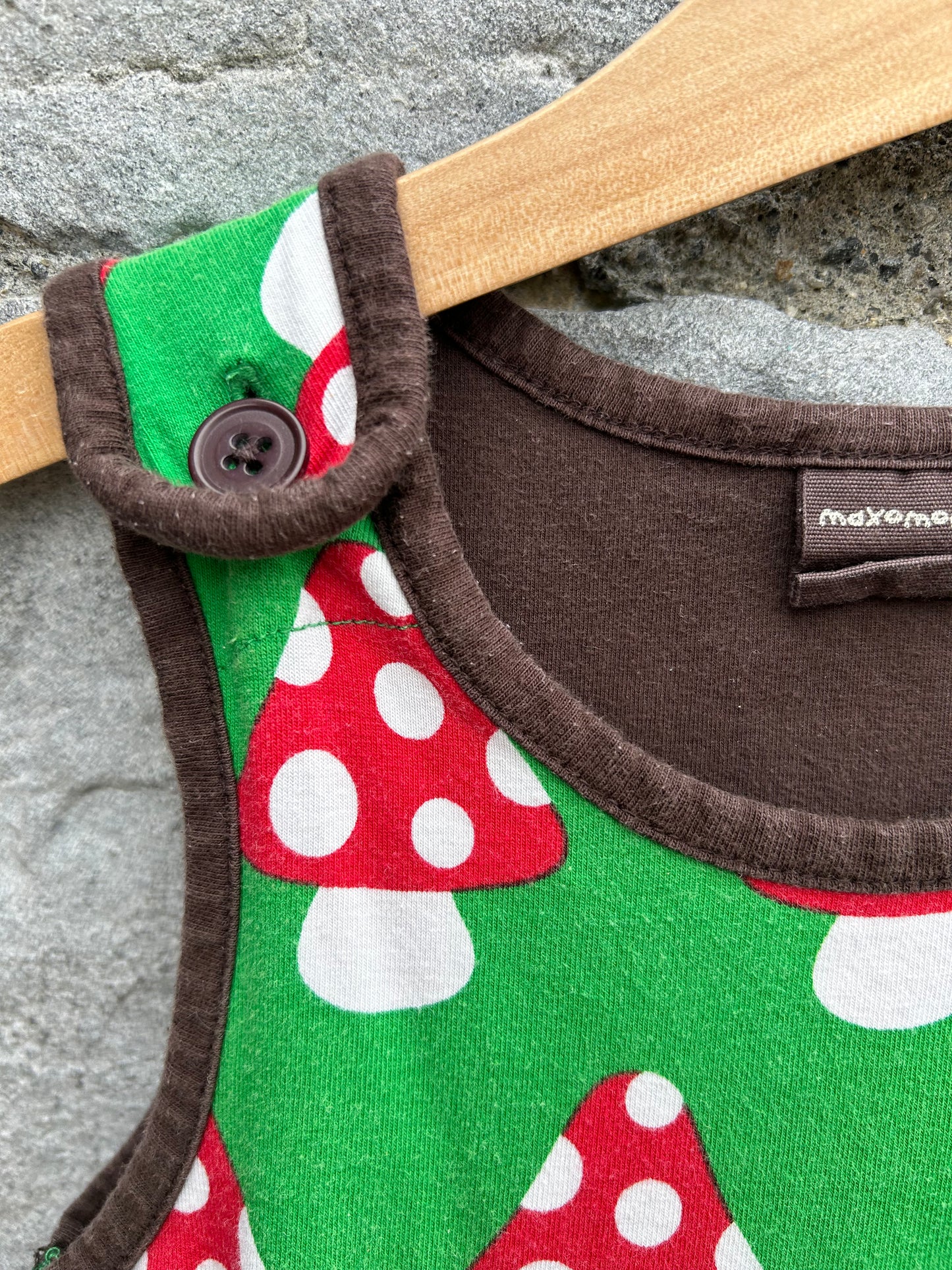 Green mushroom dungarees 18-24m (86-92cm)