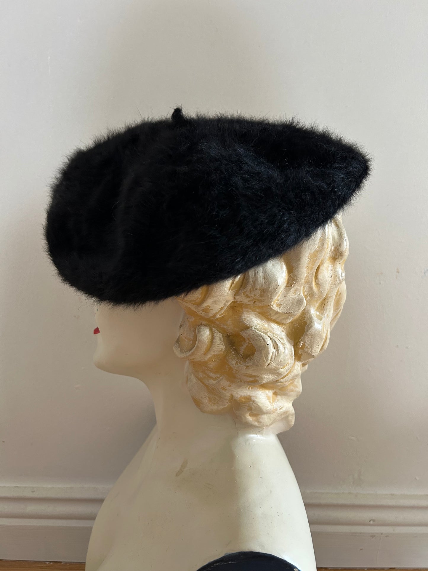 Black fury beret