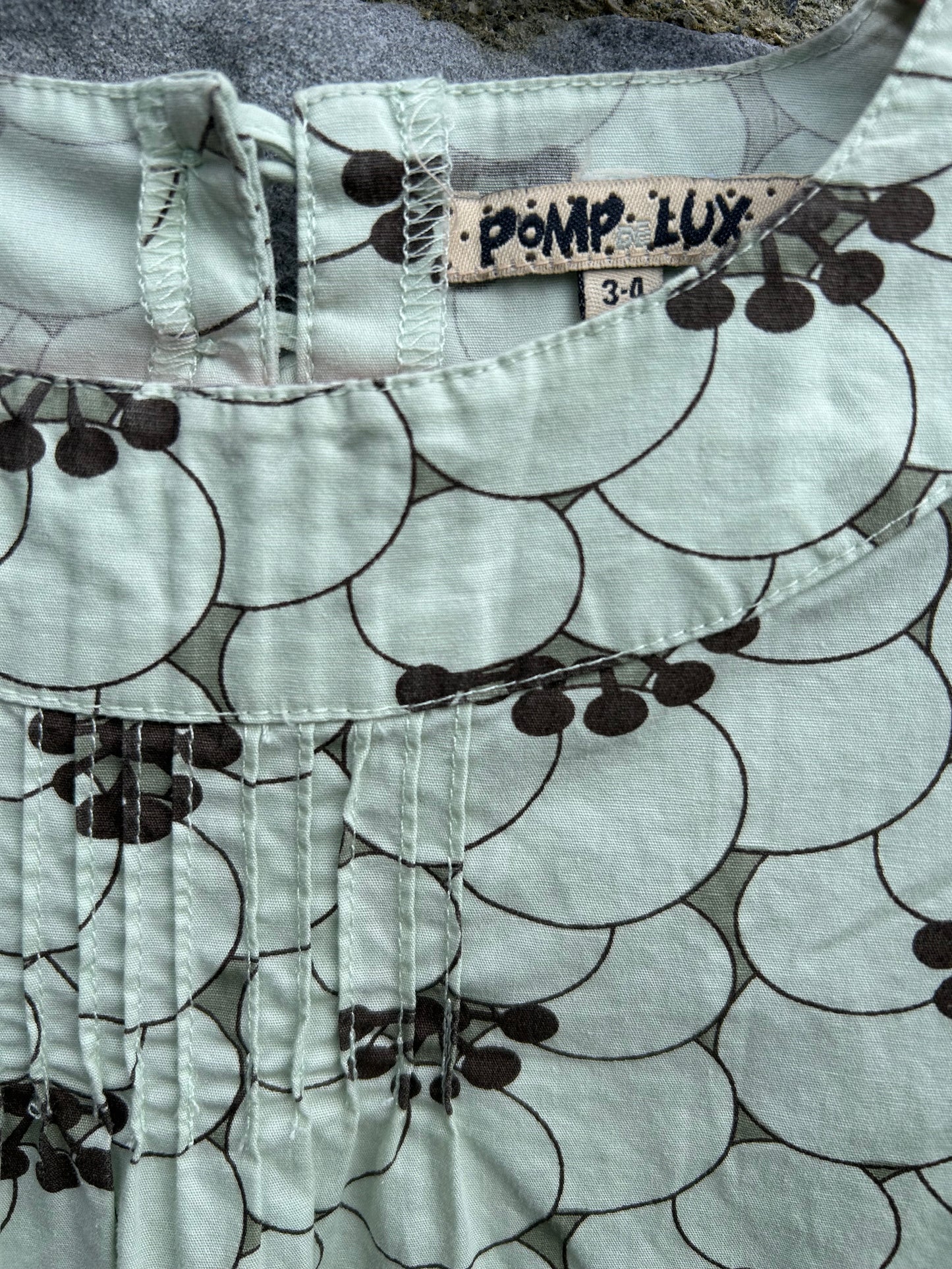Pistachio floral box top 3-4y (98-104cm)