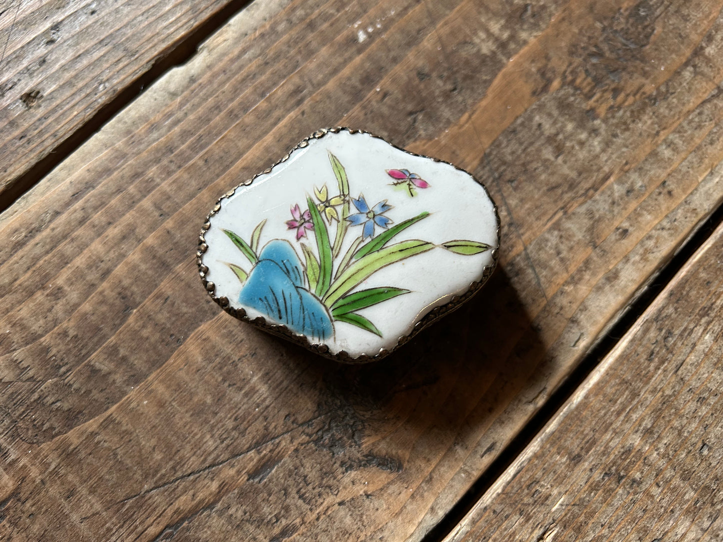 Floral metal box