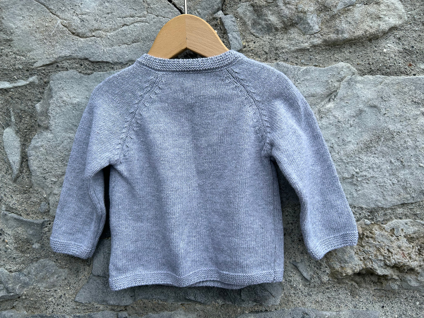 Grey jumper with dots 3-6m (62-68cm)