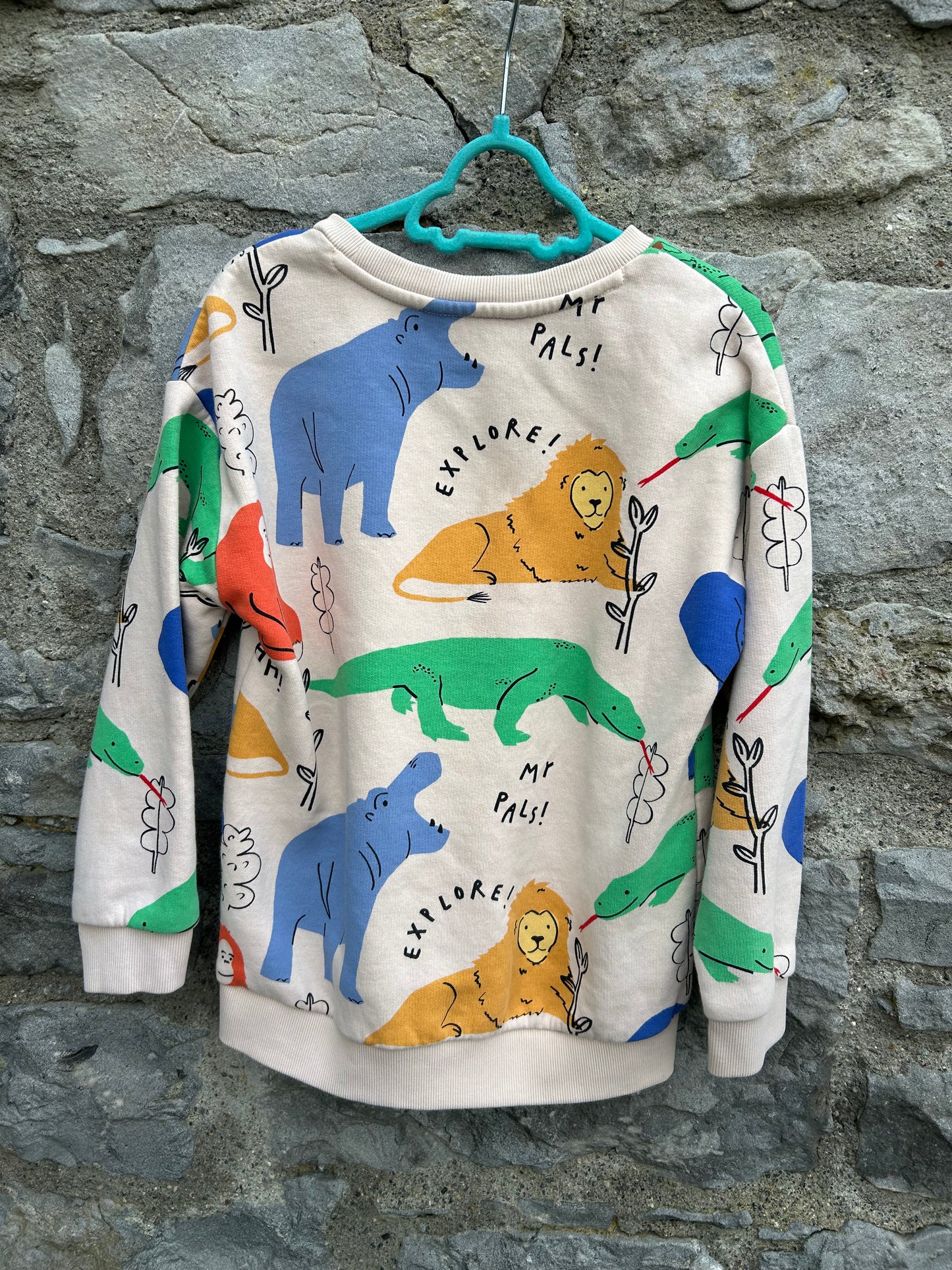 Wild animals beige sweatshirt 7-8y (122-128cm)