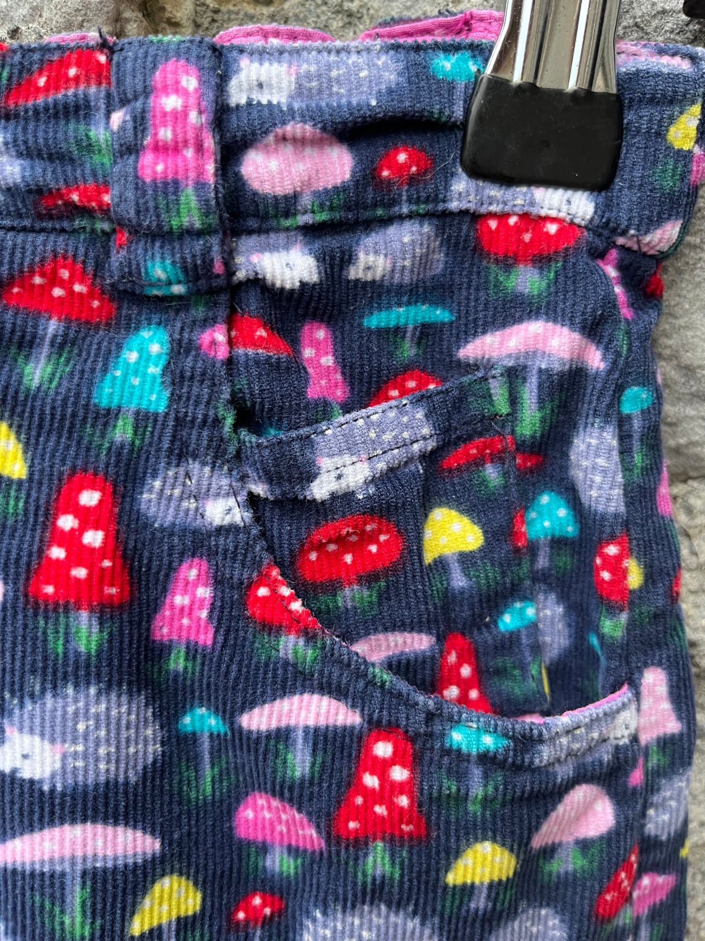 Mushroom navy cord skirt 4-5y (104-110cm)