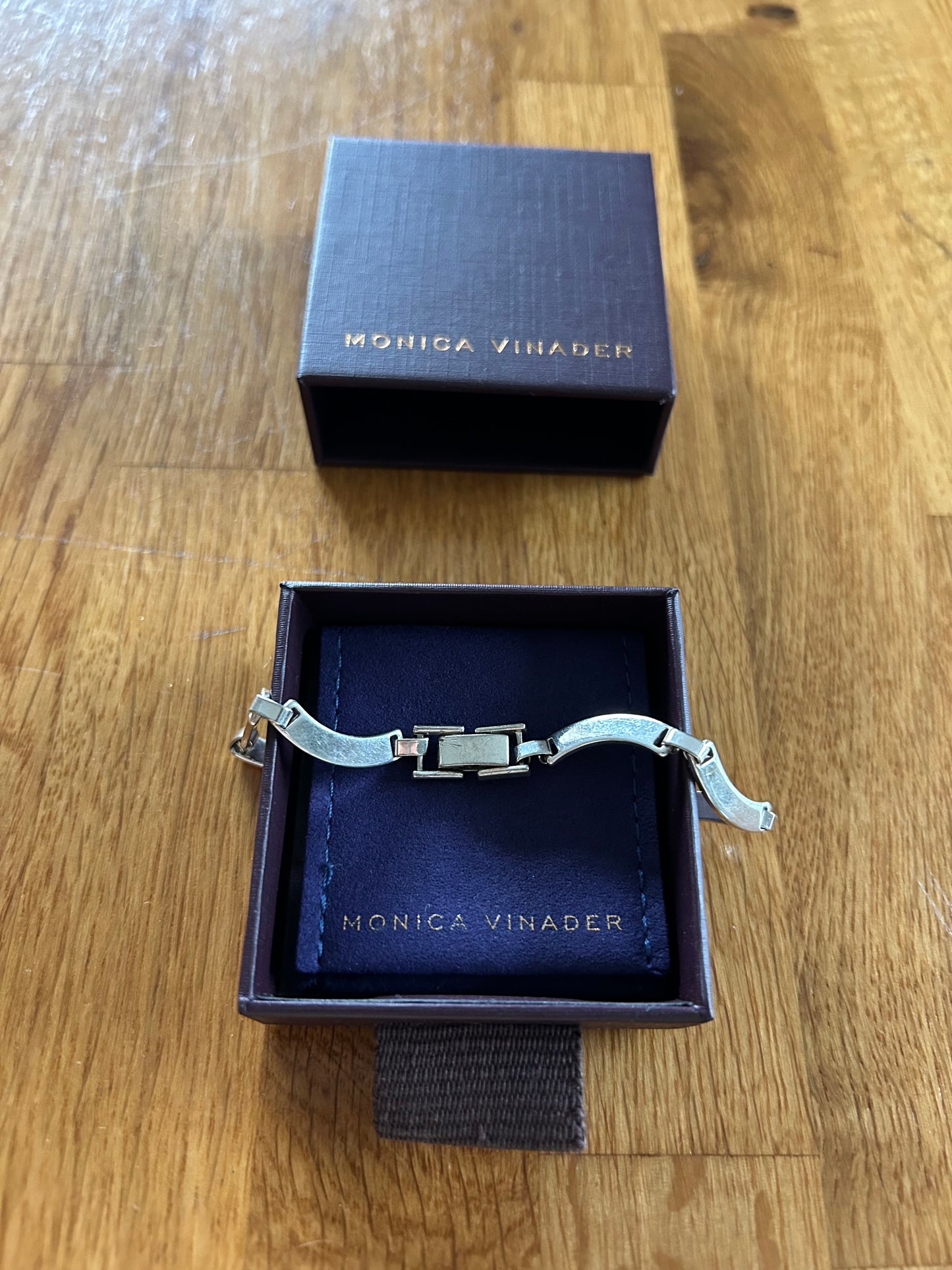 Wavy bracelet