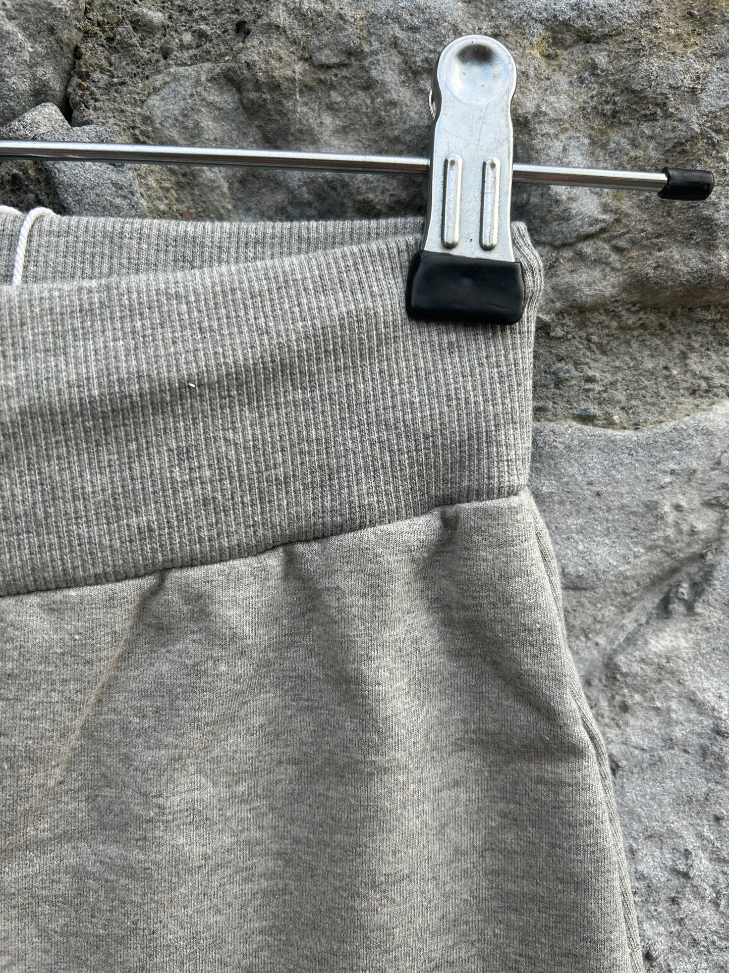 Grey joggers 3y (98cm)