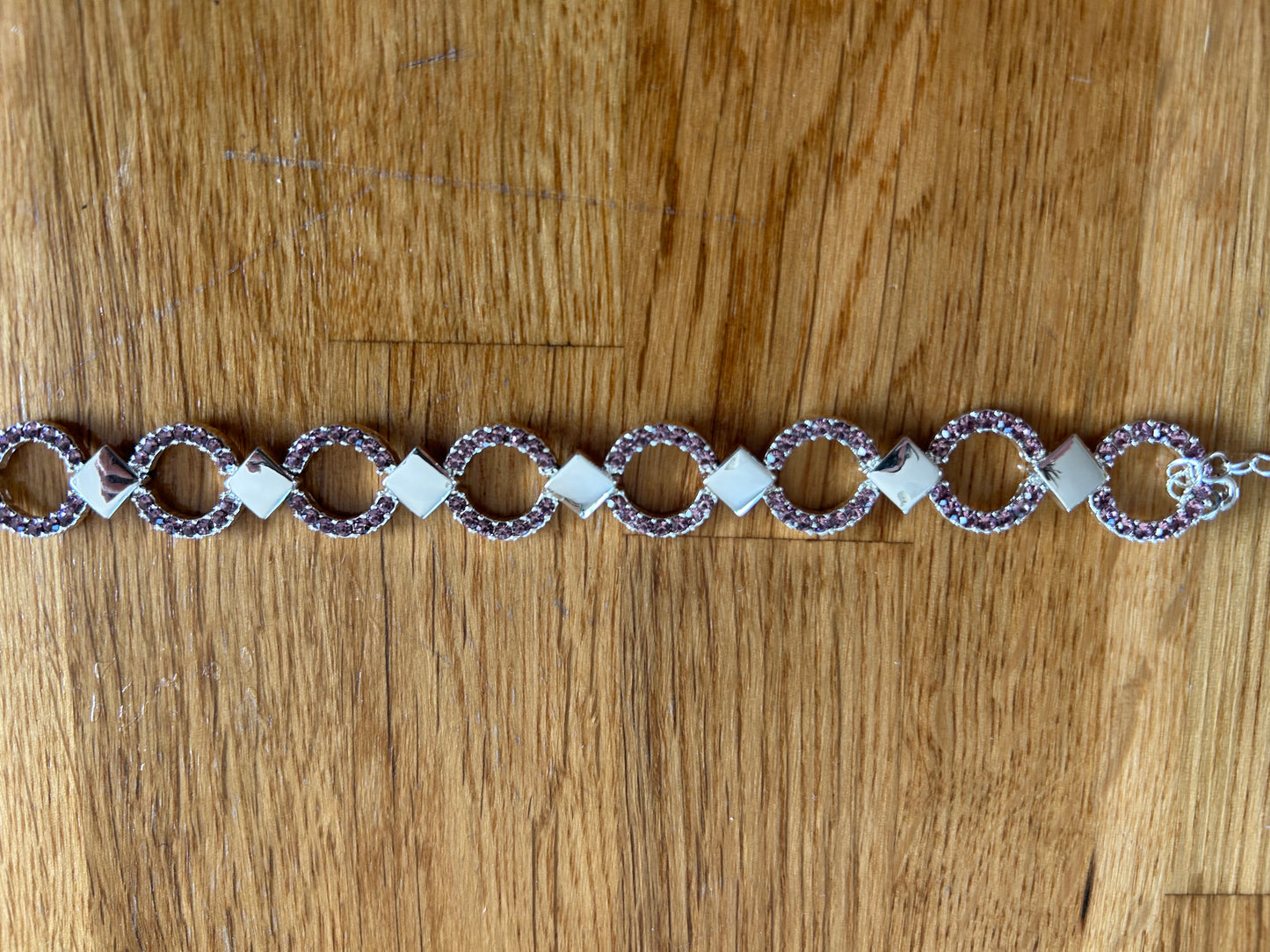 Circle pink bracelet