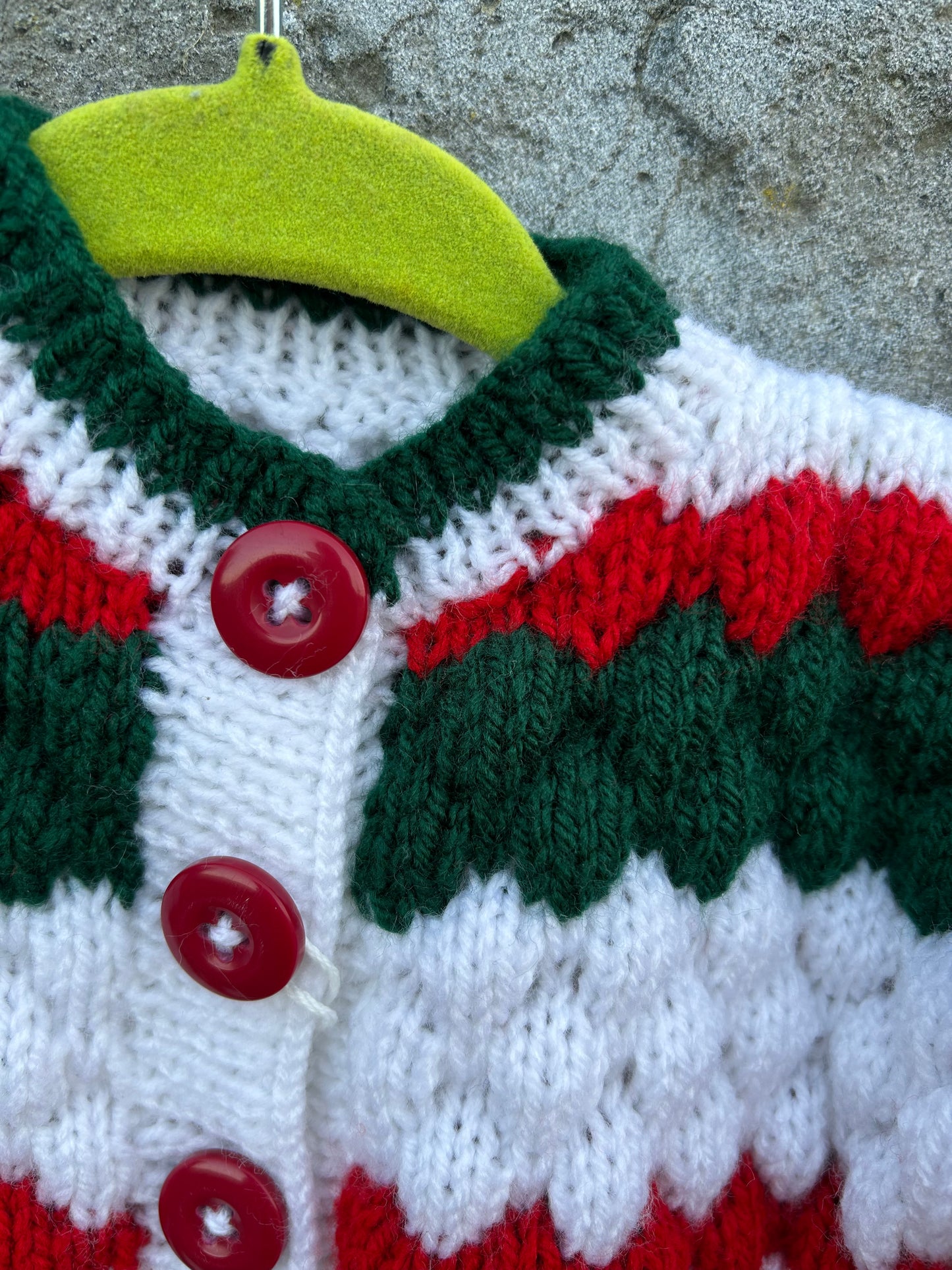 Red,Green&white bubble cardigan 3-6m (62-68cm)