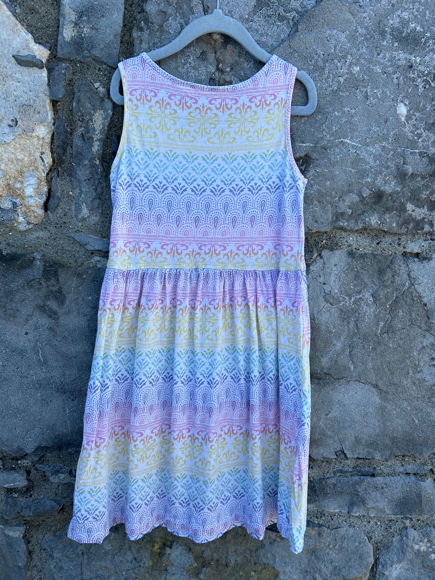 Rainbow geometric patterns dress 9-10y (134-140cm)