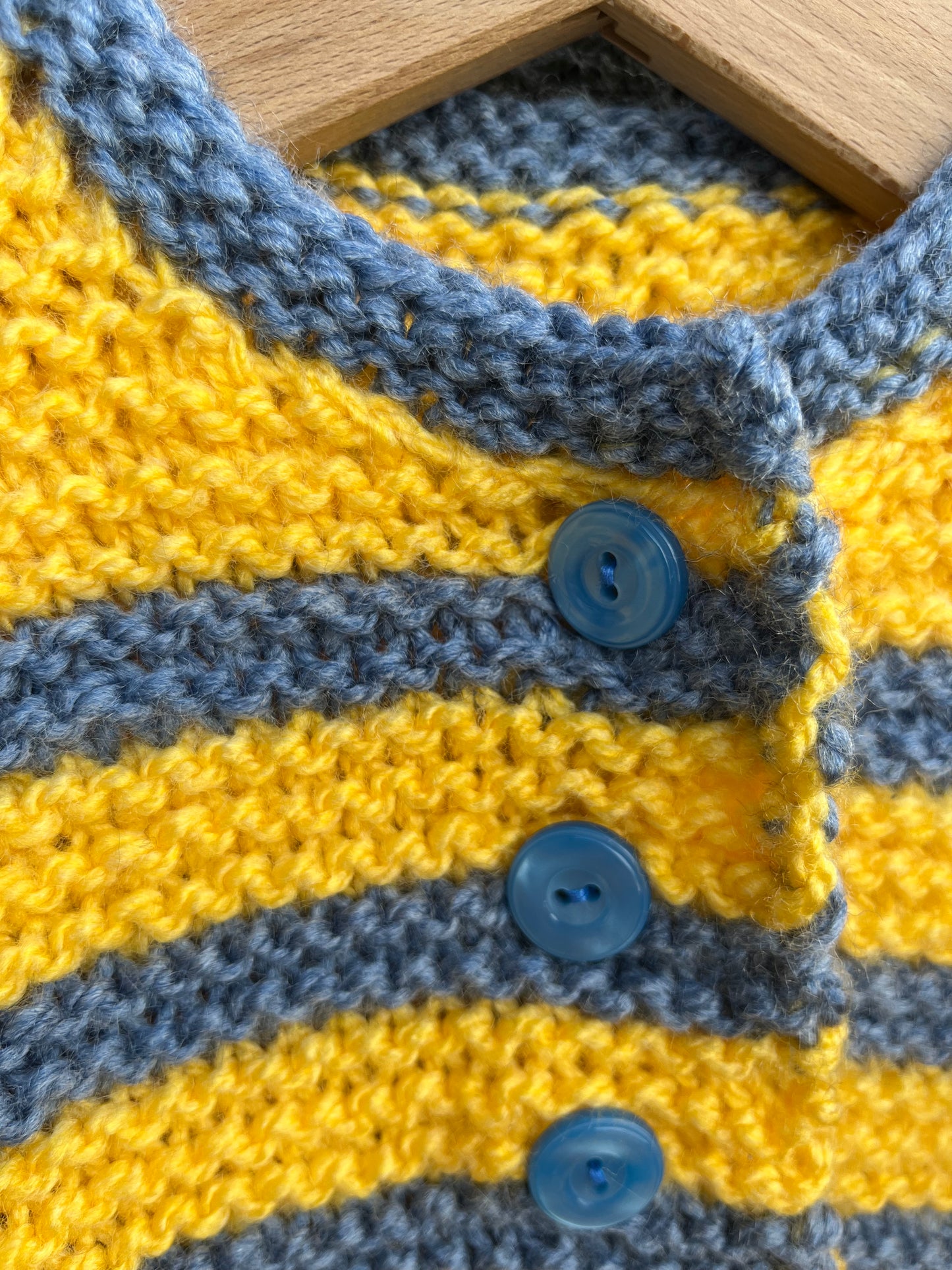 Yellow knitted cardigan 3-6m (62-68cm)