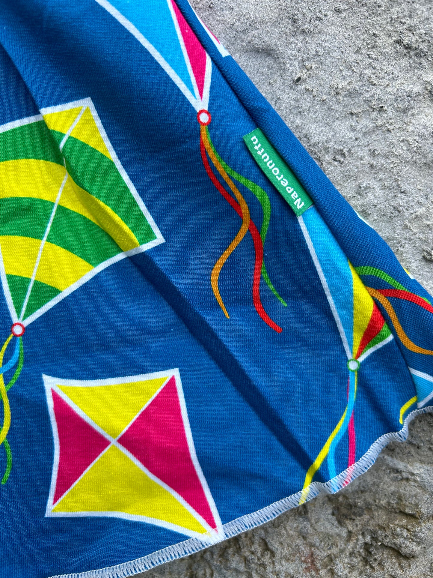 Rainbow kites skirt 3-4y (98-104cm)
