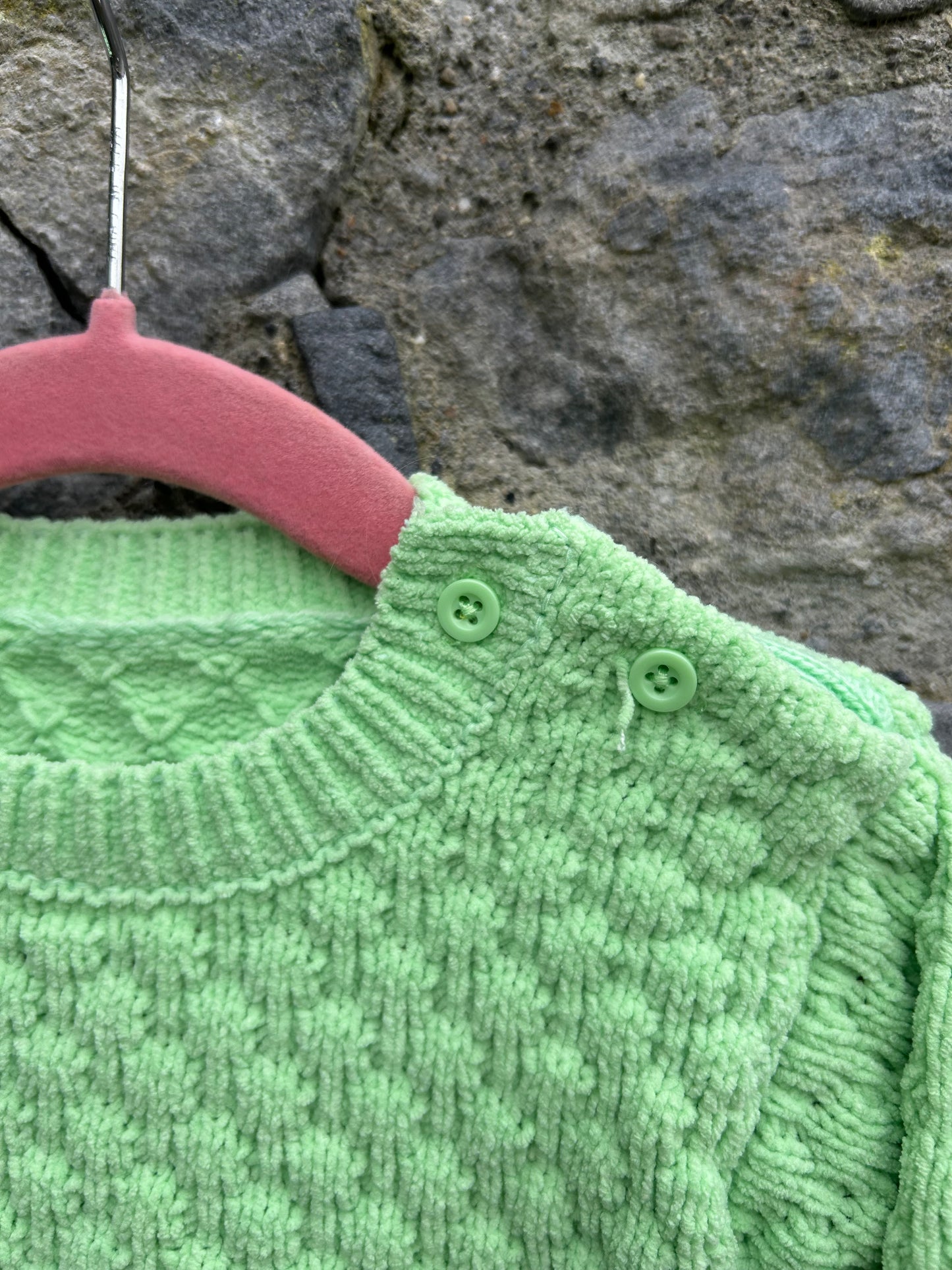 Light green jumper 3-4y (98-104cm)