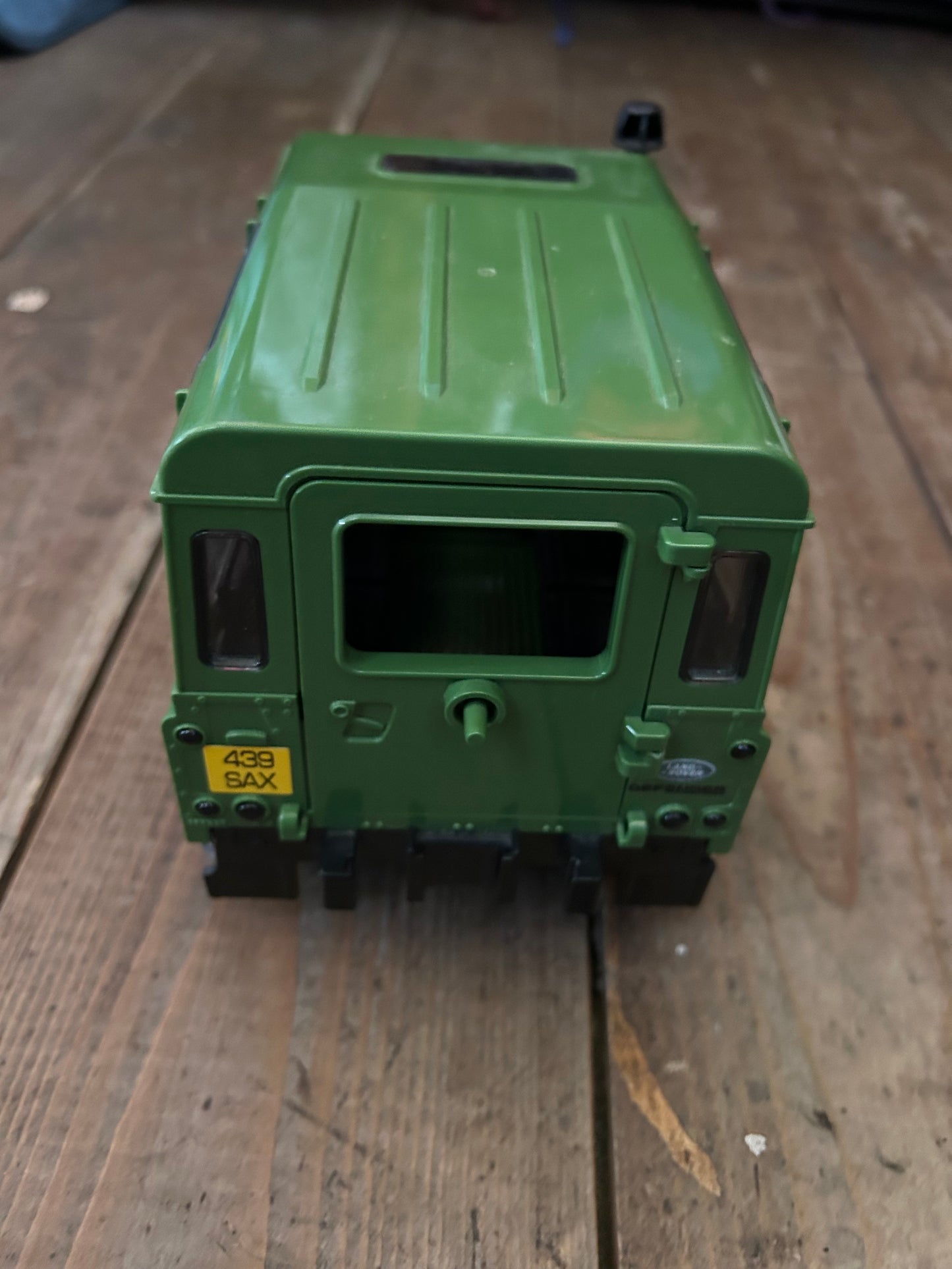 Land rover truck