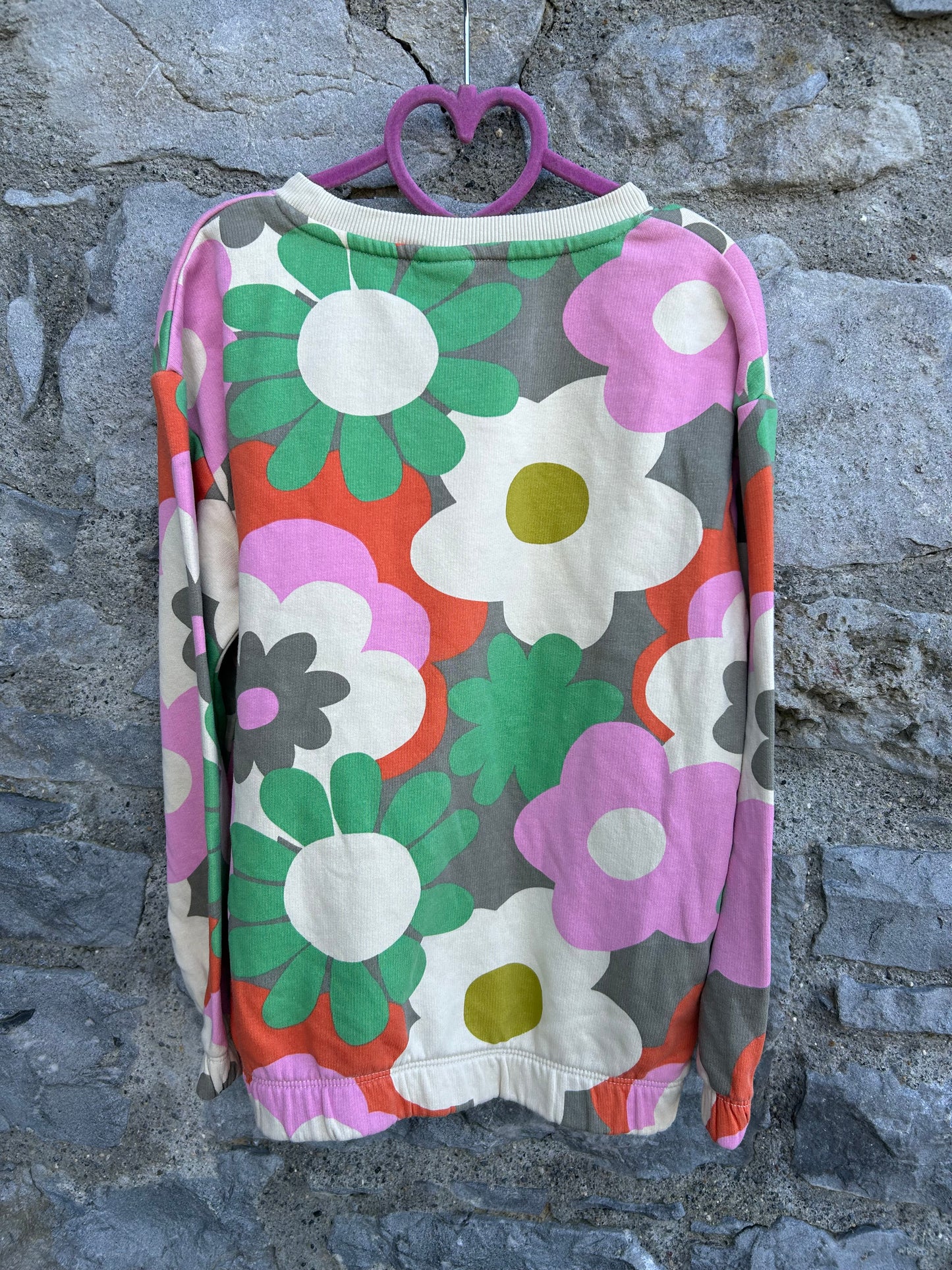 Big flowers sweatshirt 7-8y (112-128cm)