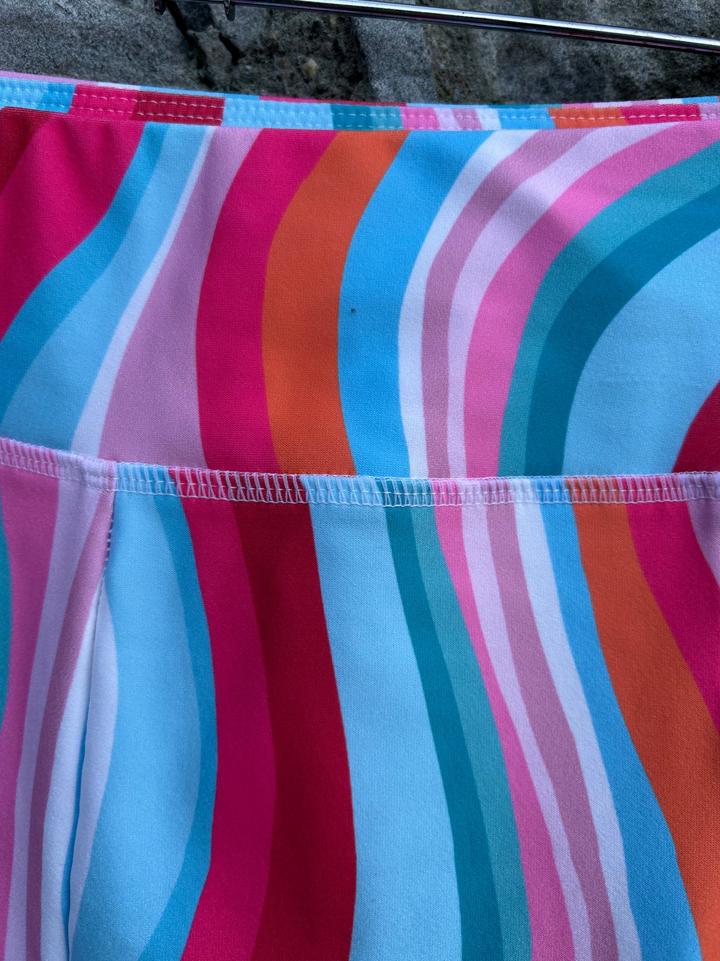 Colourful wavy leggings 12-13y (152-158cm)