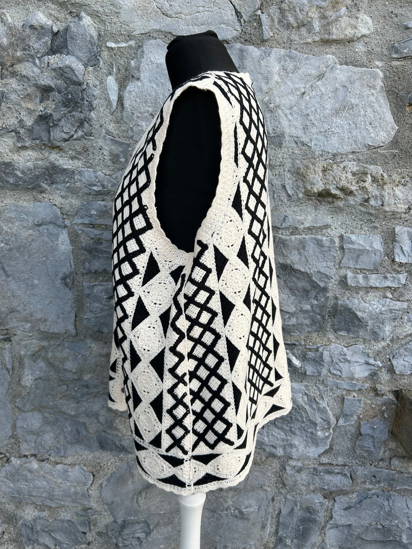Black&white geometric waistcoat uk 14