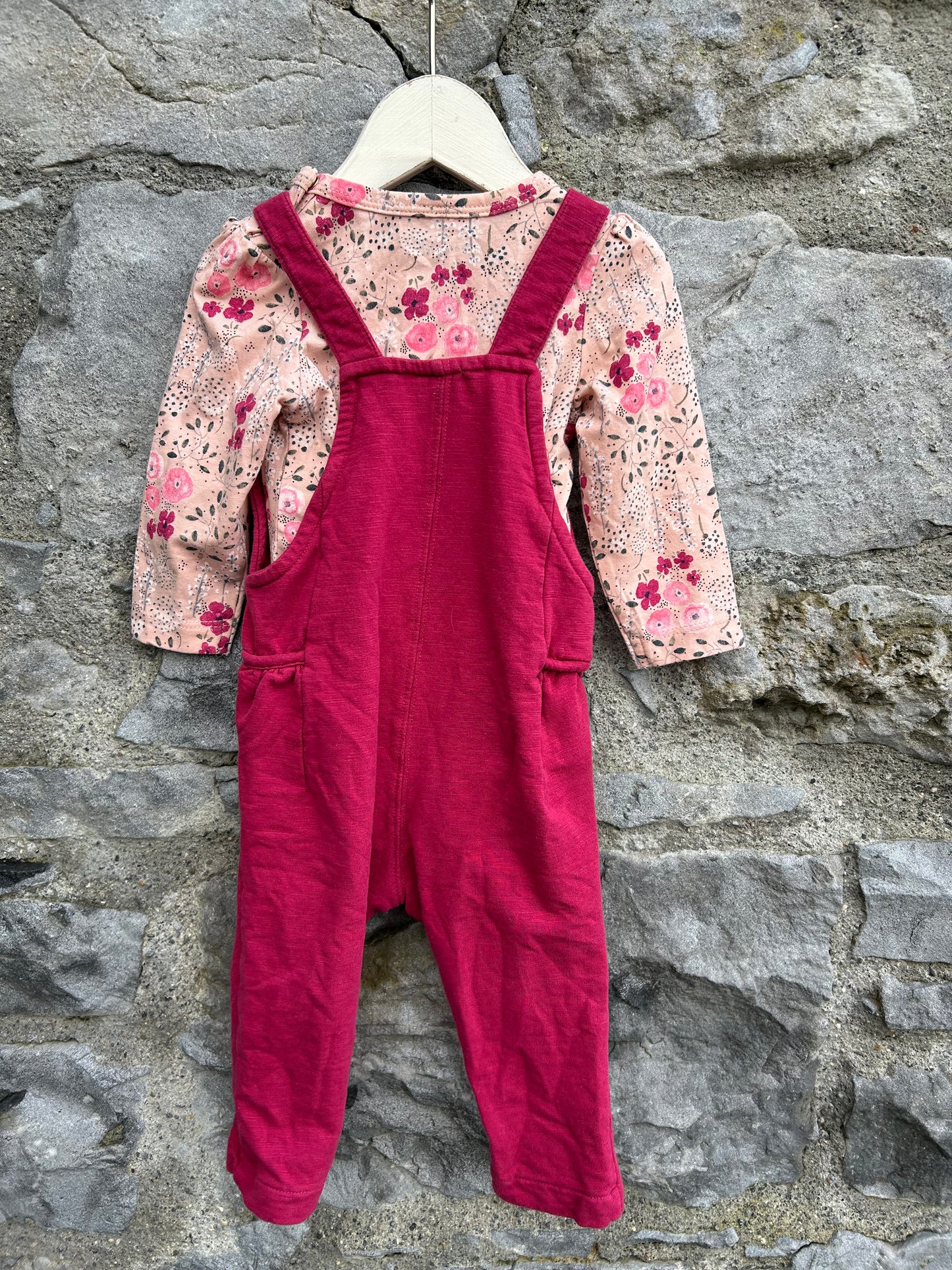 Pink floral vest&dungarees 3-6m (62-68cm)