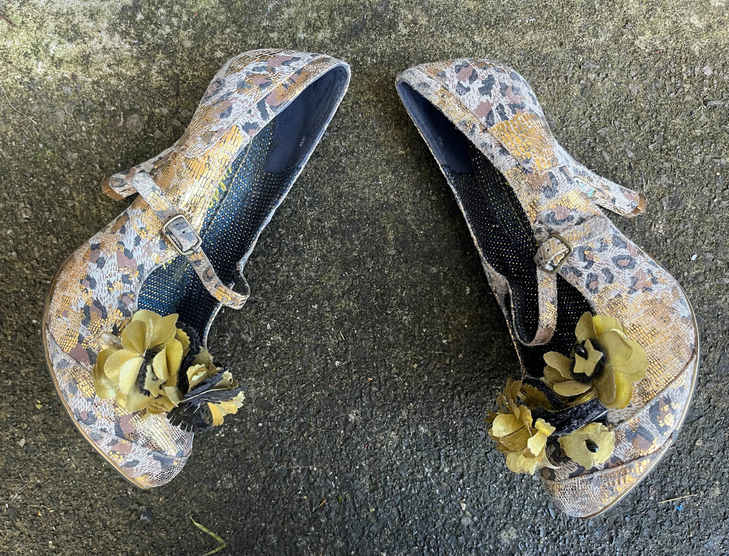 Gold leopard print heels 5.5 (eu 38.5)