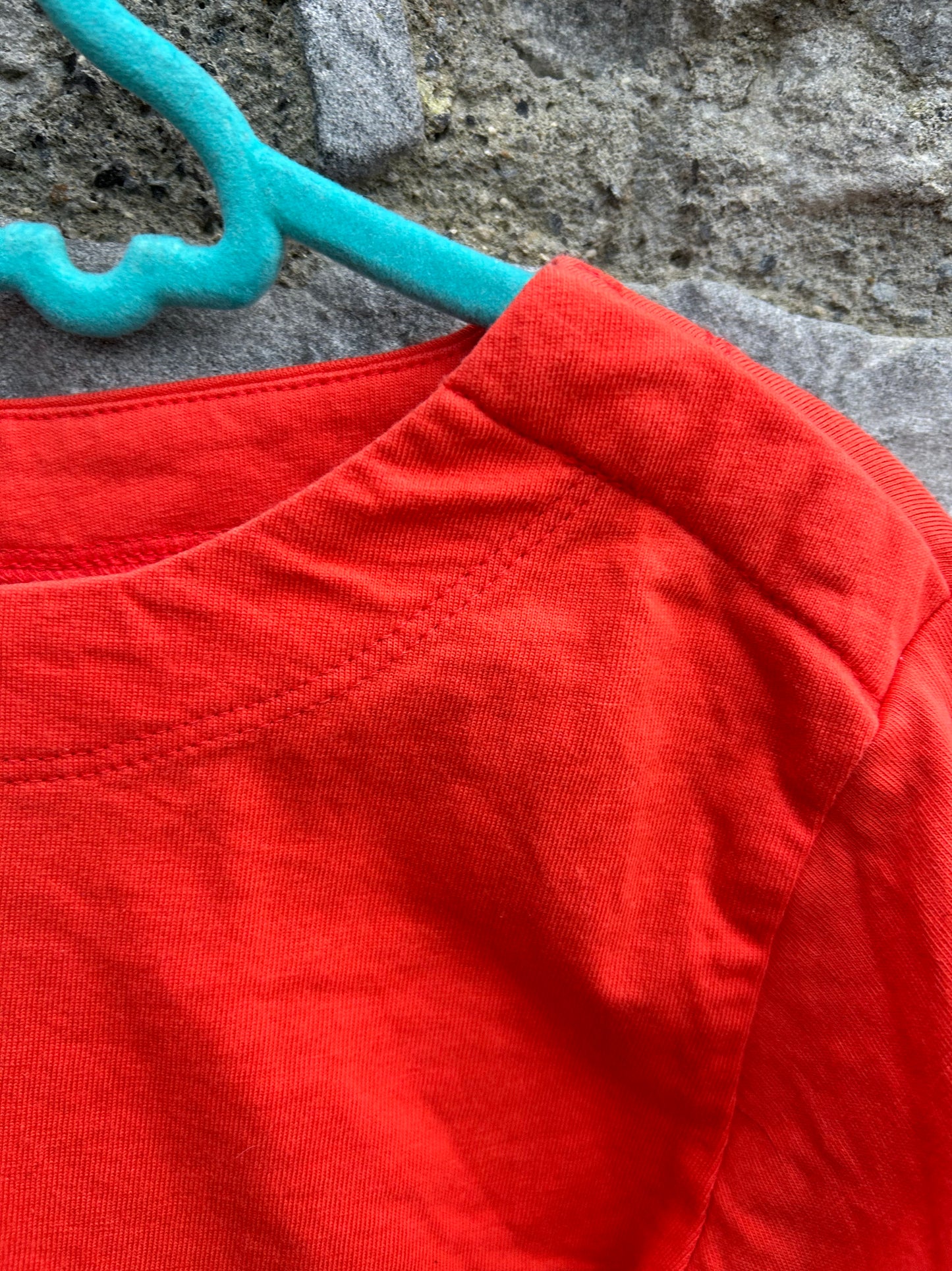 Deep orange top 7-8y (122-128cm)