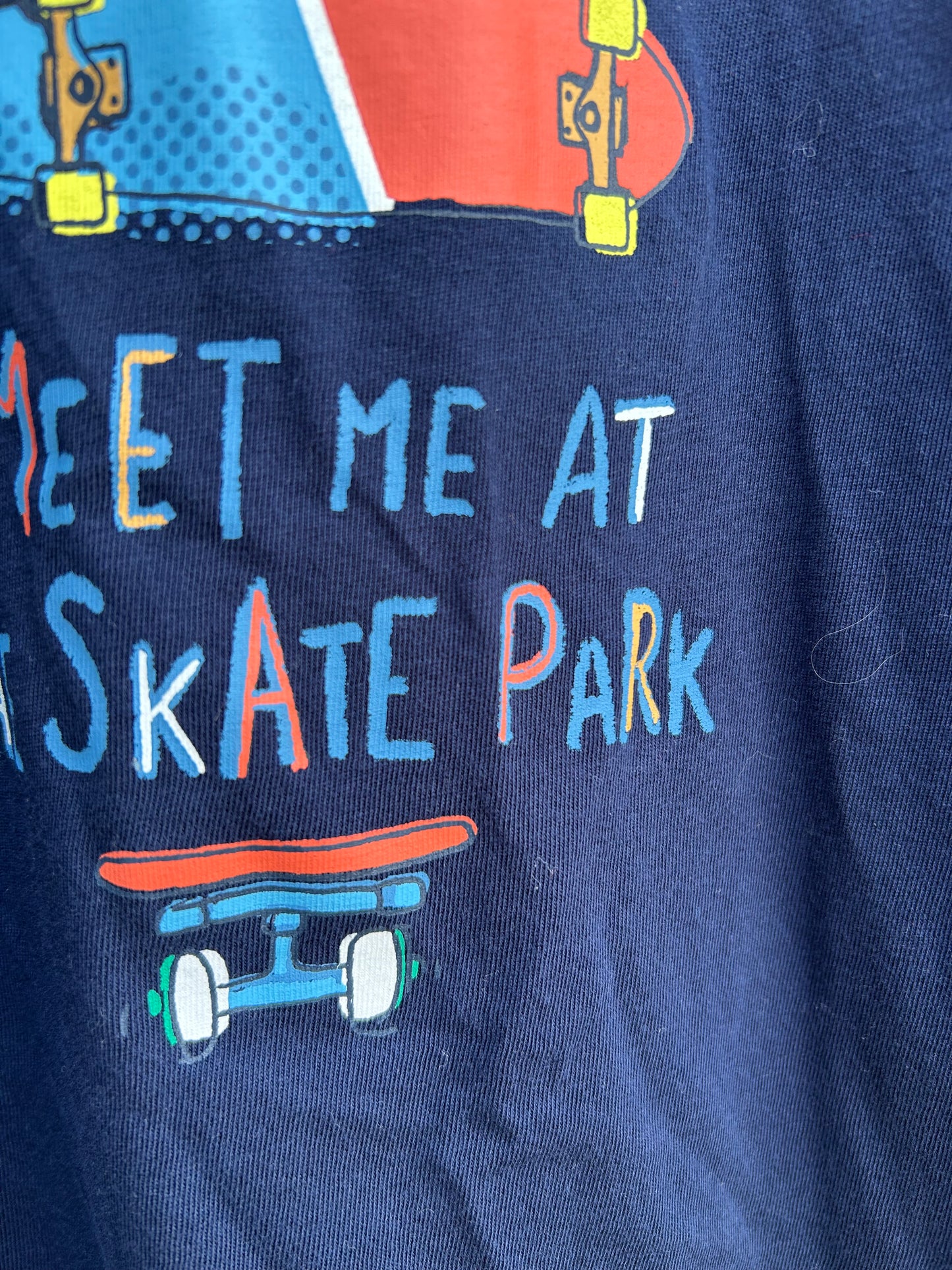 Skate park navy top 5-6y (110-116cm)