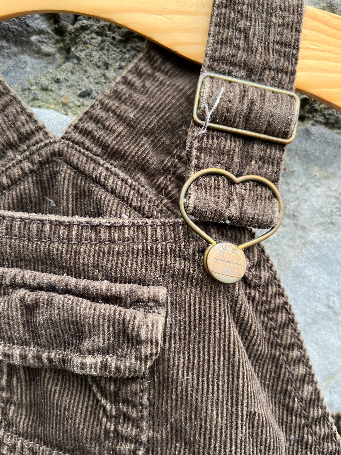 Brown cord pinafore 9-12m (74-80cm)