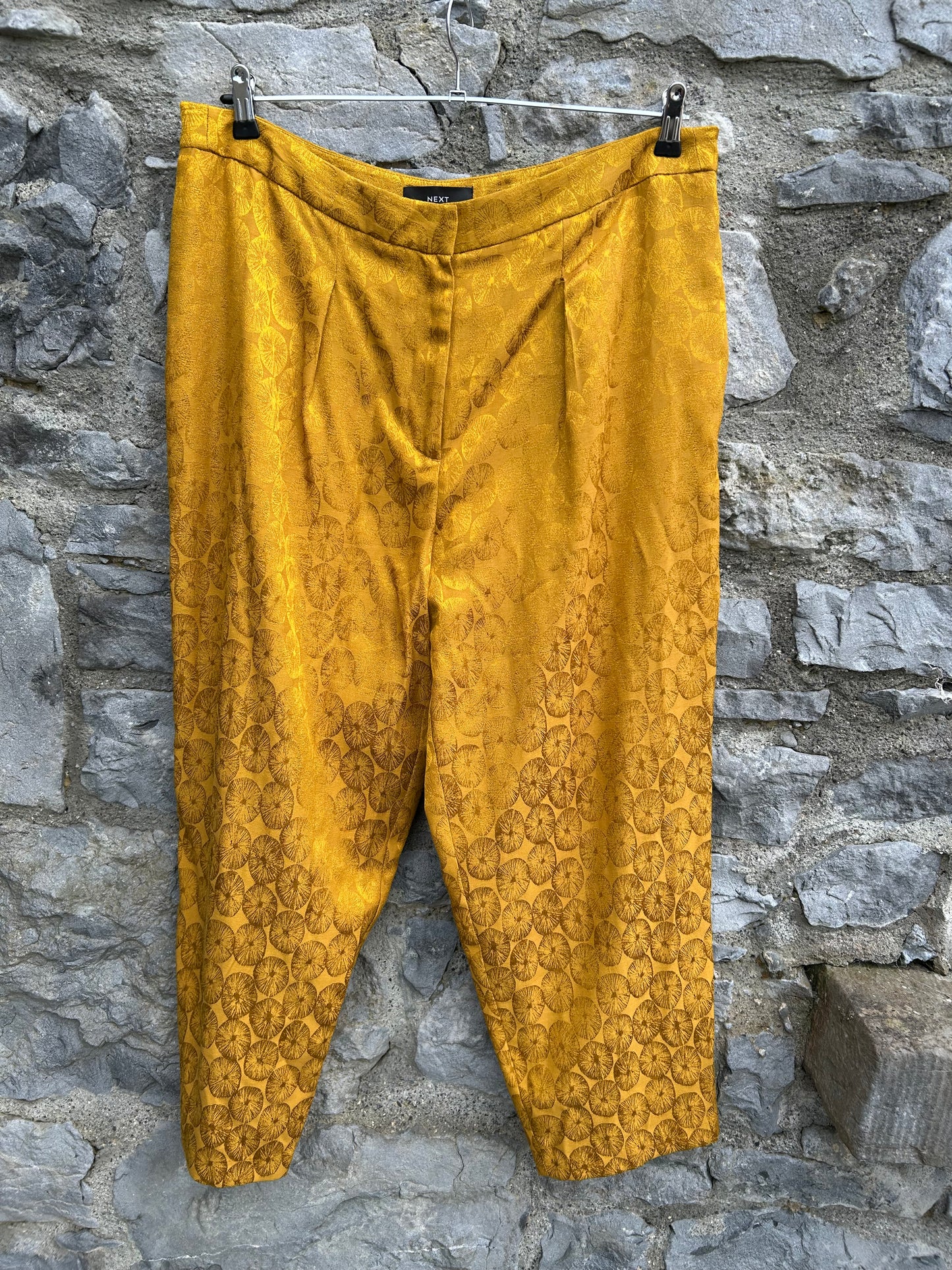 Old gold baggy pants uk 16-18