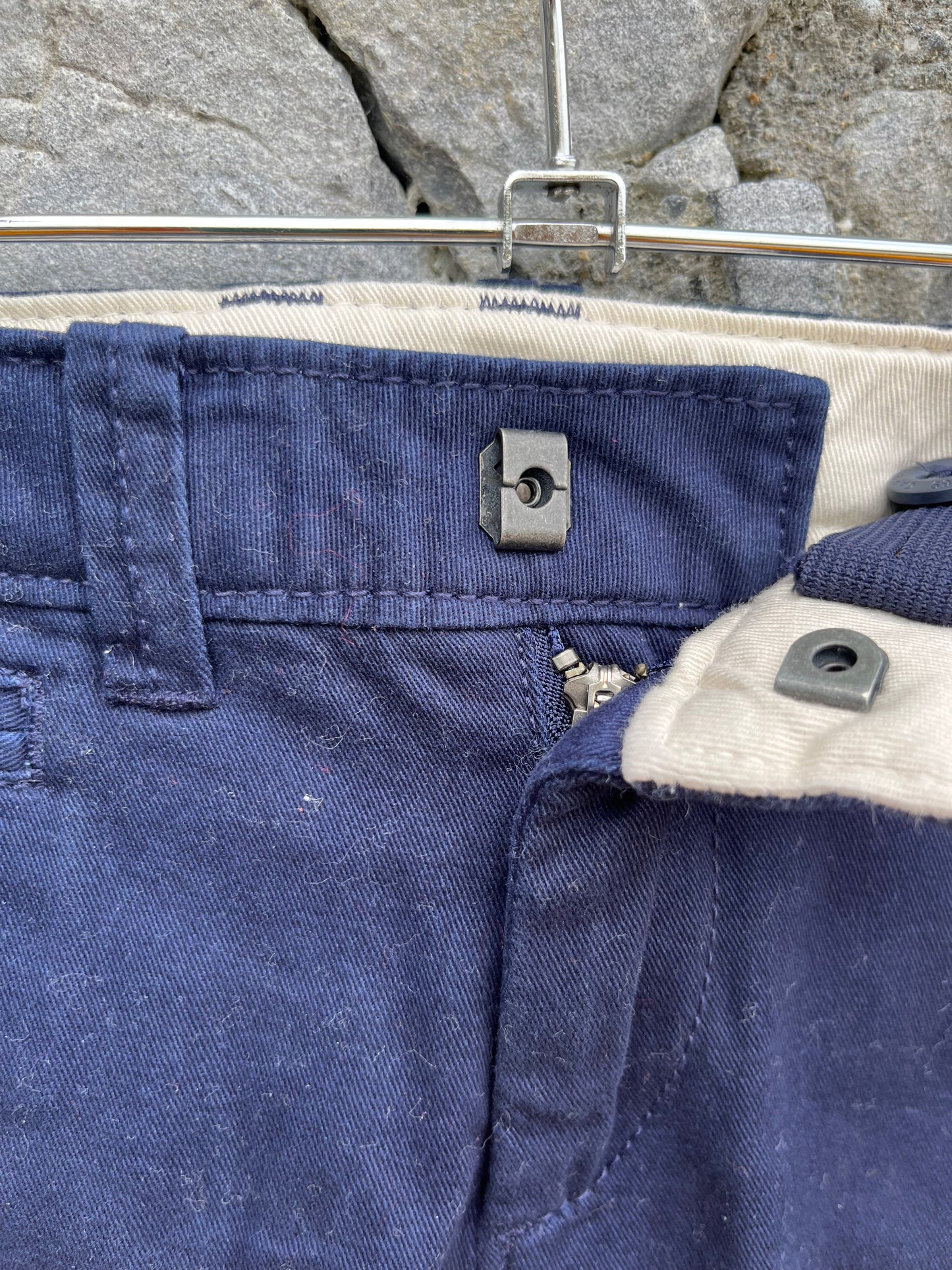 Navy chinos 9-12m (74-80cm)