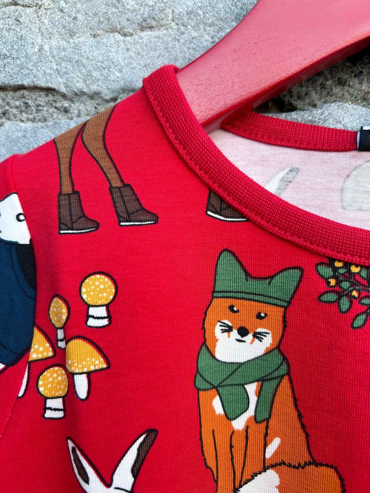 Winter woodland red top 2y (92cm)
