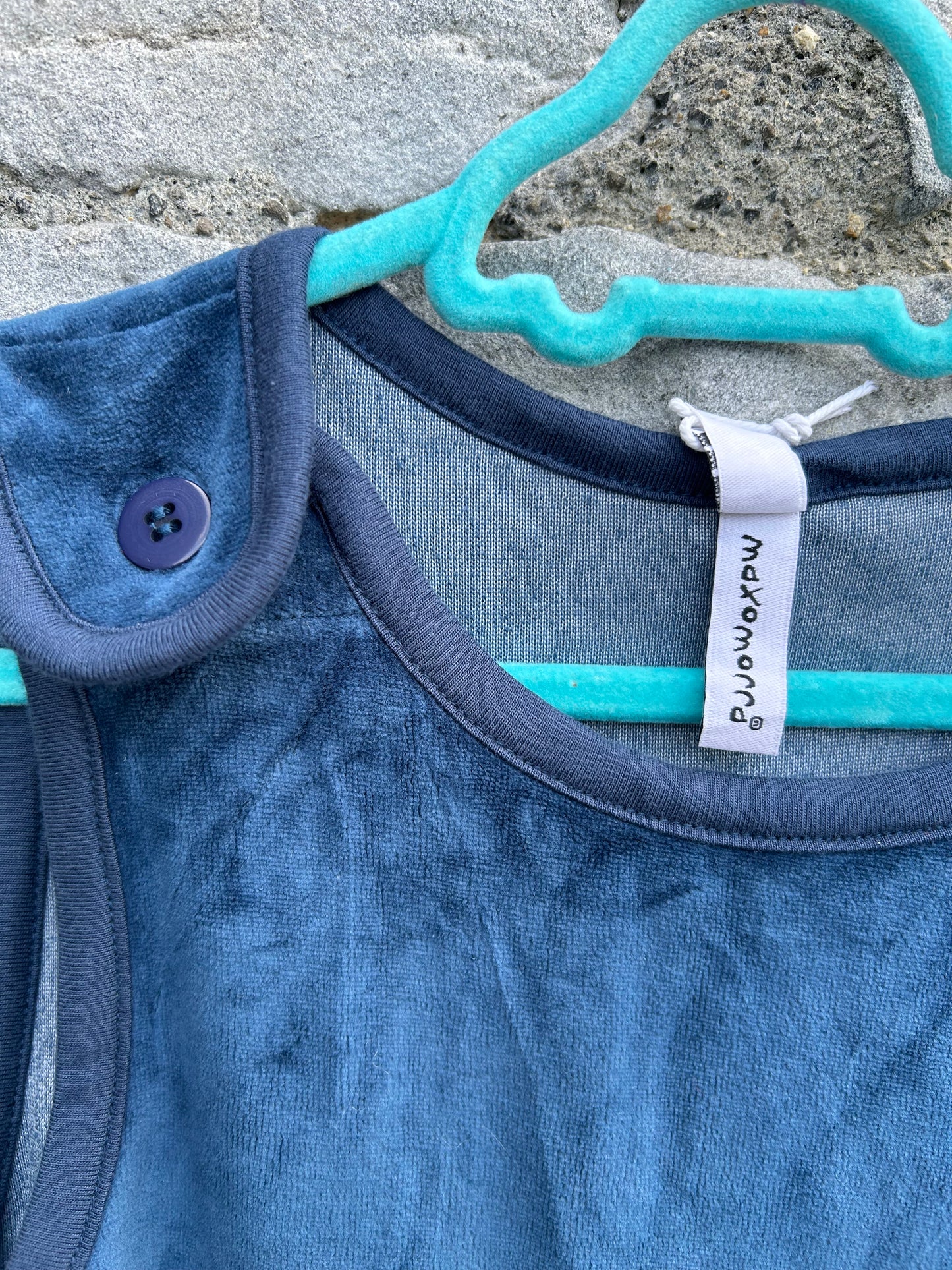 Navy velour playsuit 5-6y (110-116cm)
