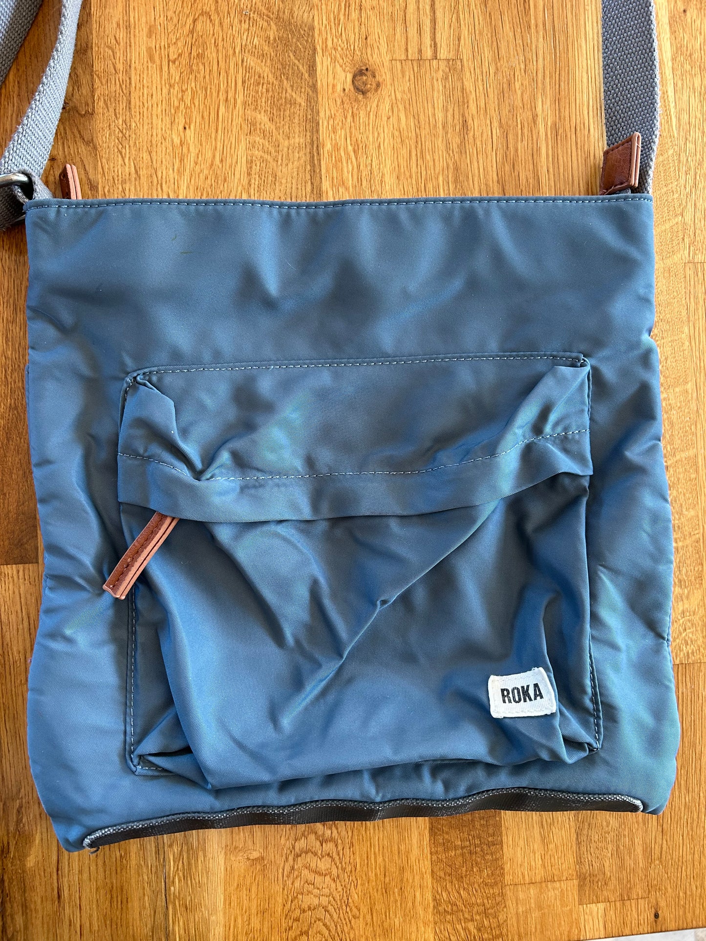 Grey bag