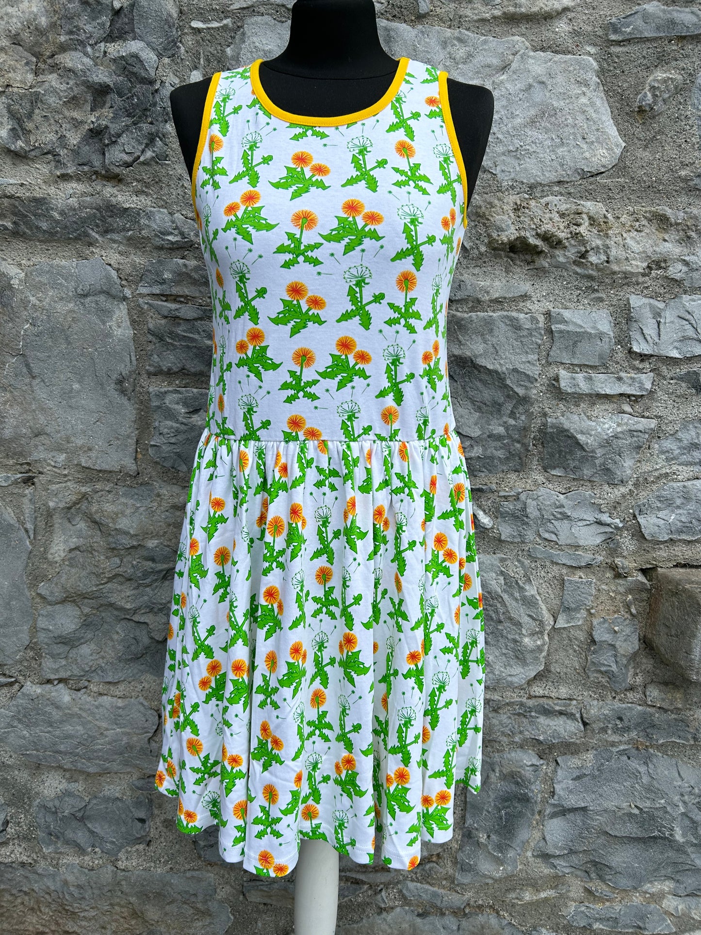 White dandelion gathered dress 12-13y (152-158cm)