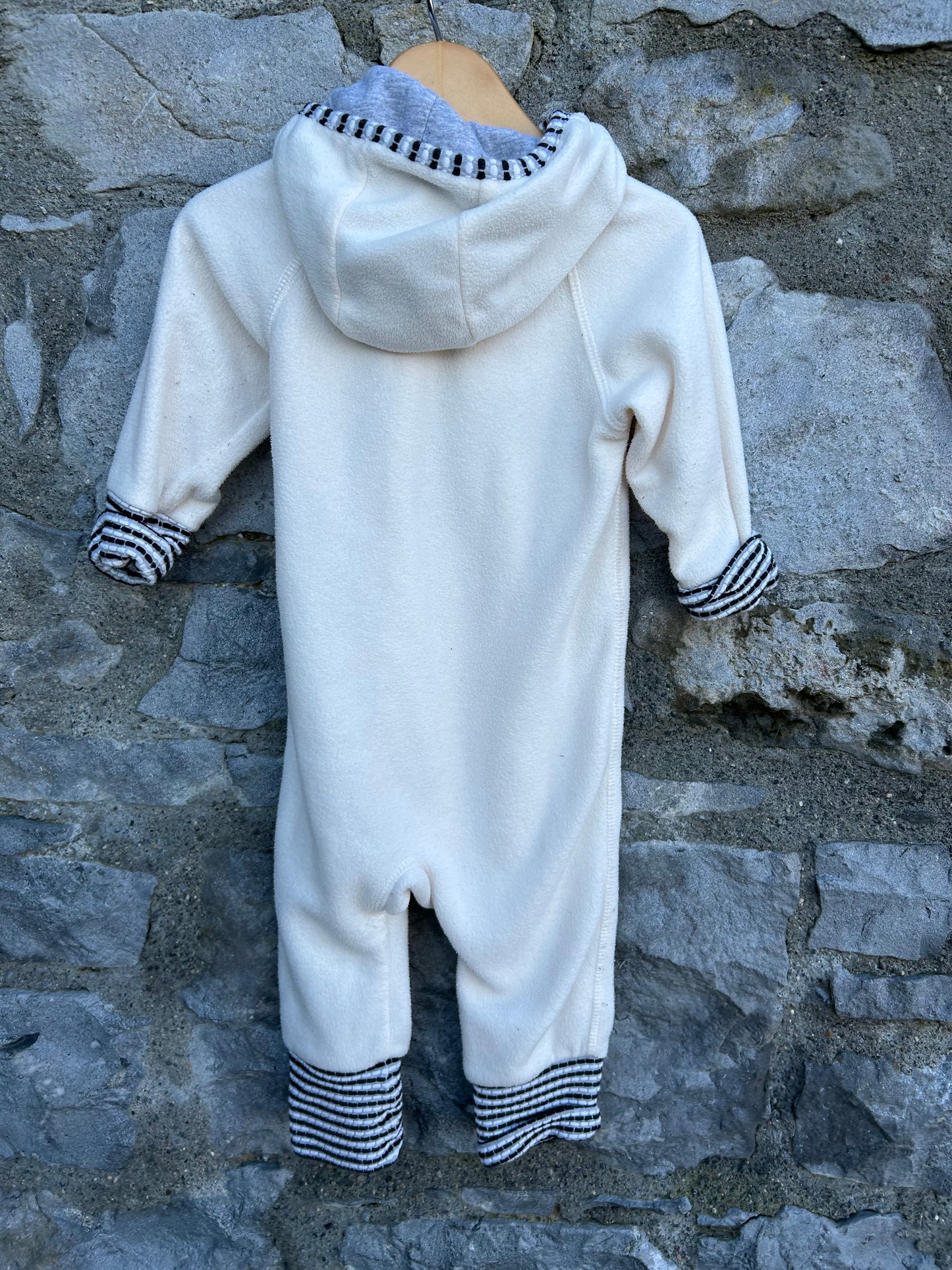 White fleece onesie 6m (68cm)