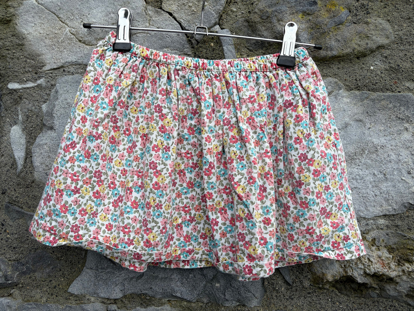 Colourful flowers skirt 3-4y (98-104cm)