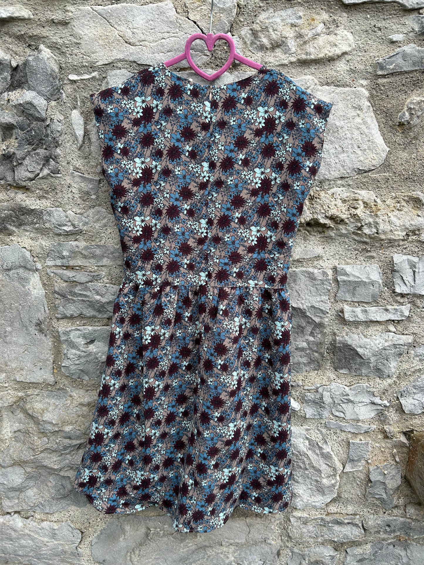 Blue flowers brown dress 11-12y (146-152cm)