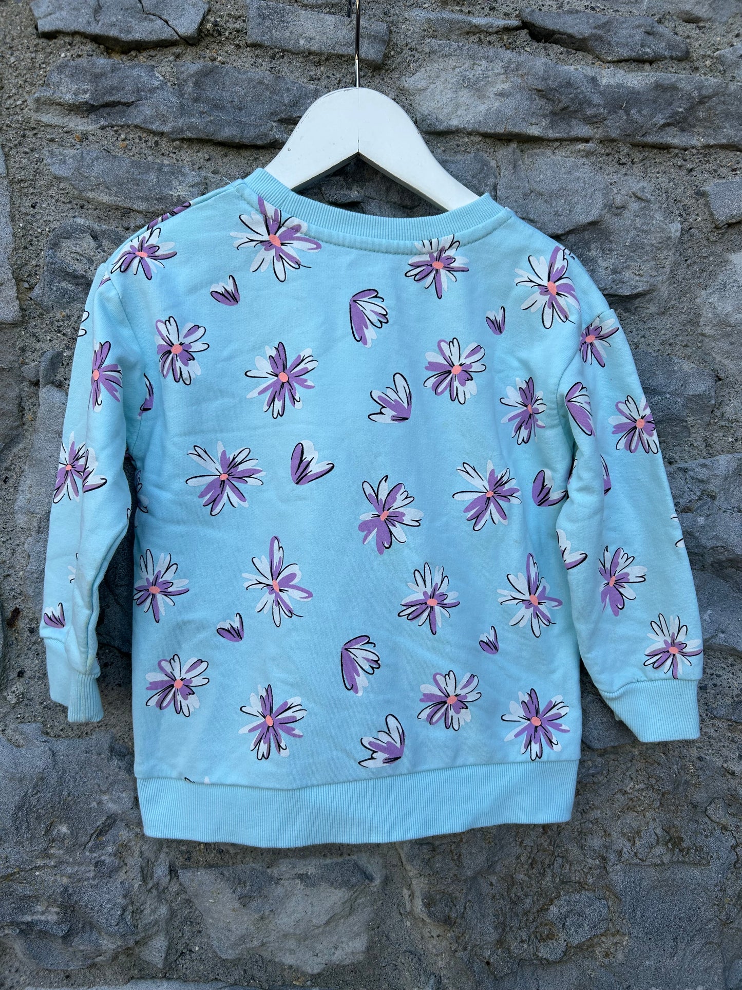 Floral baby blue sweatshirt 3-4y (98-104cm)
